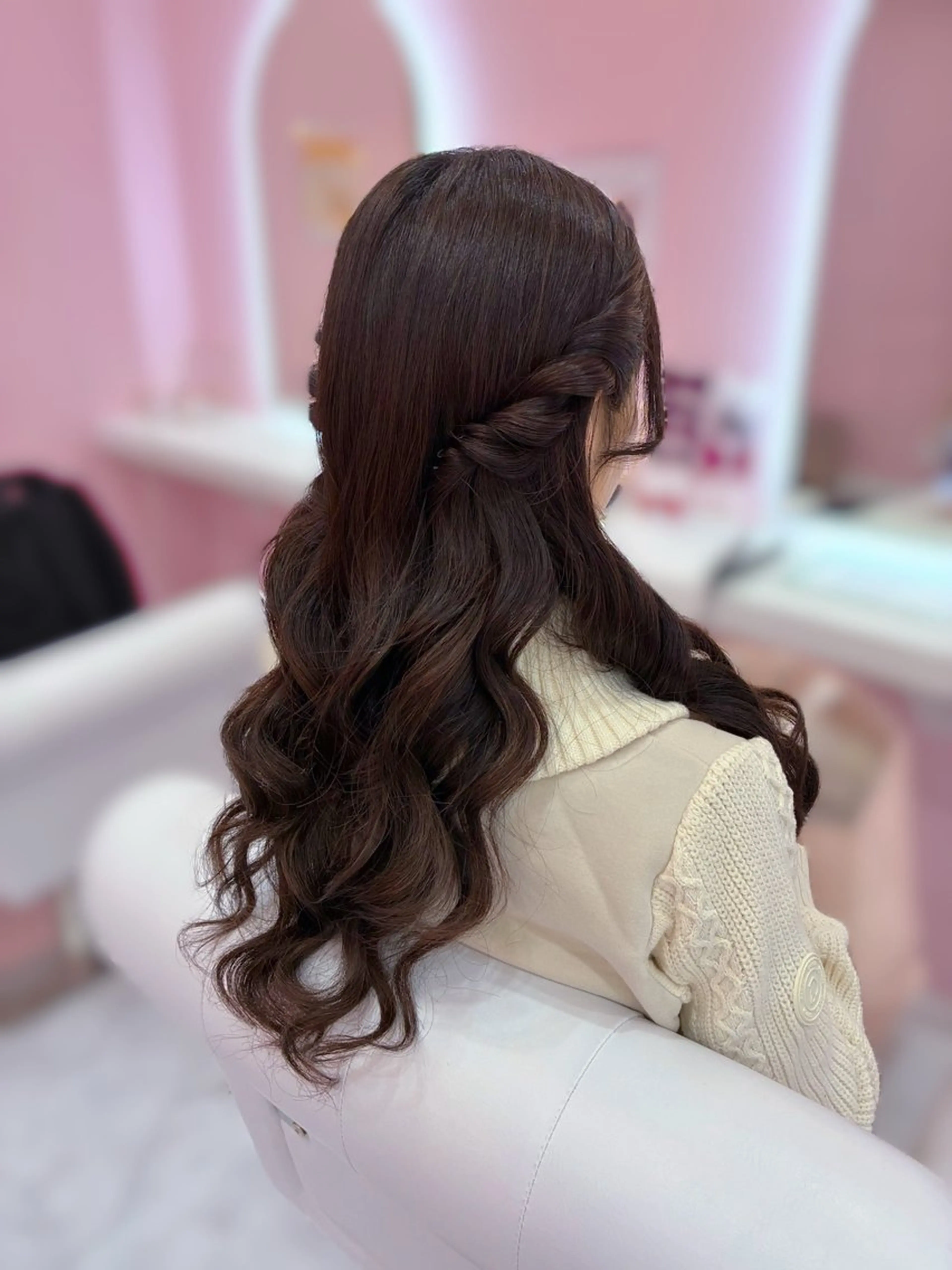 ロング ヘアアレンジ Set Salon Mémoire by miuprierre所属・推し活🪄🩷 川上 佳奈のヘアスタイル