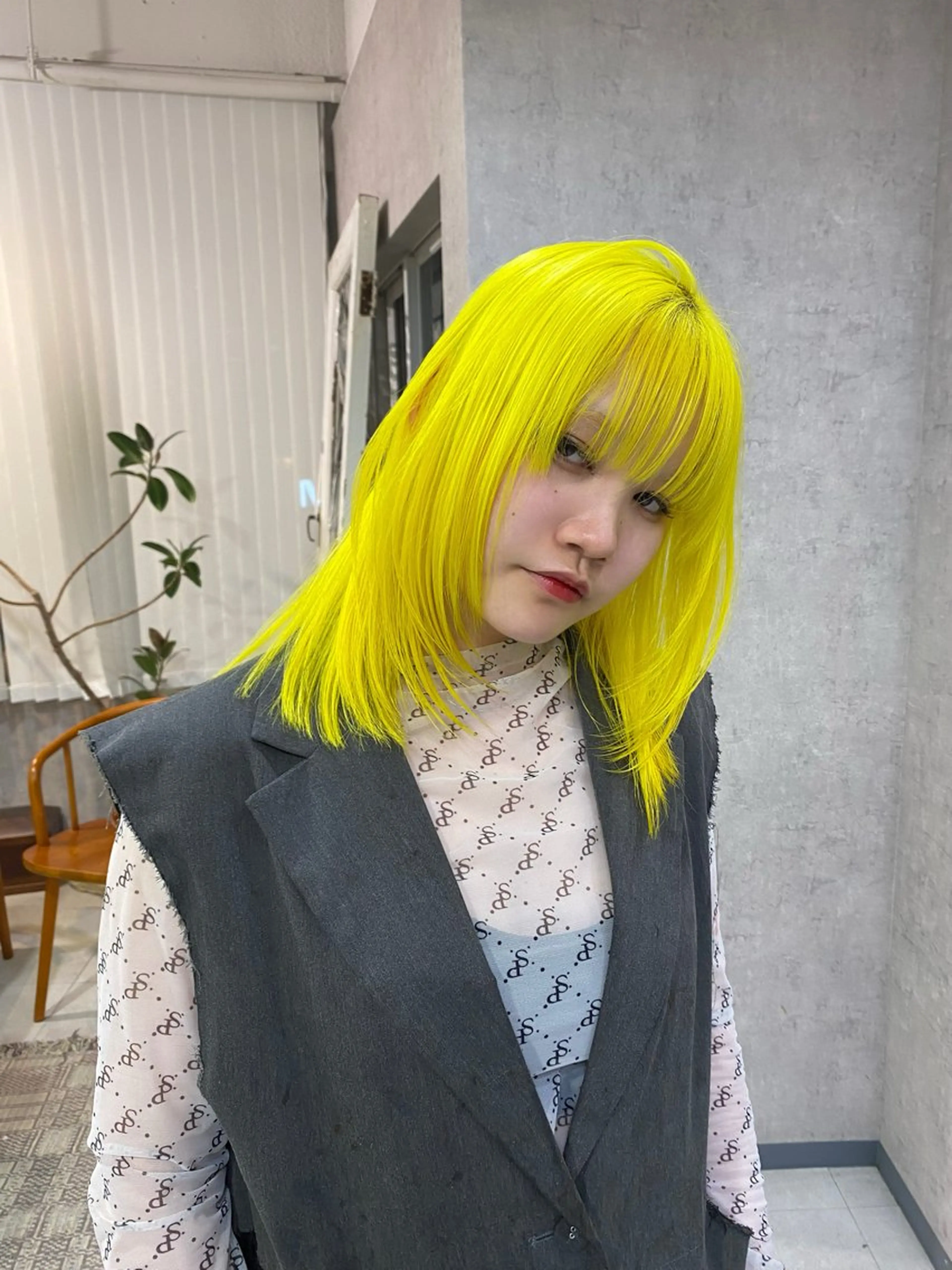 セミロング カラー ヘアカラー トリートメント 原宿美容師 iLe. tae ハイトーンのヘアスタイル