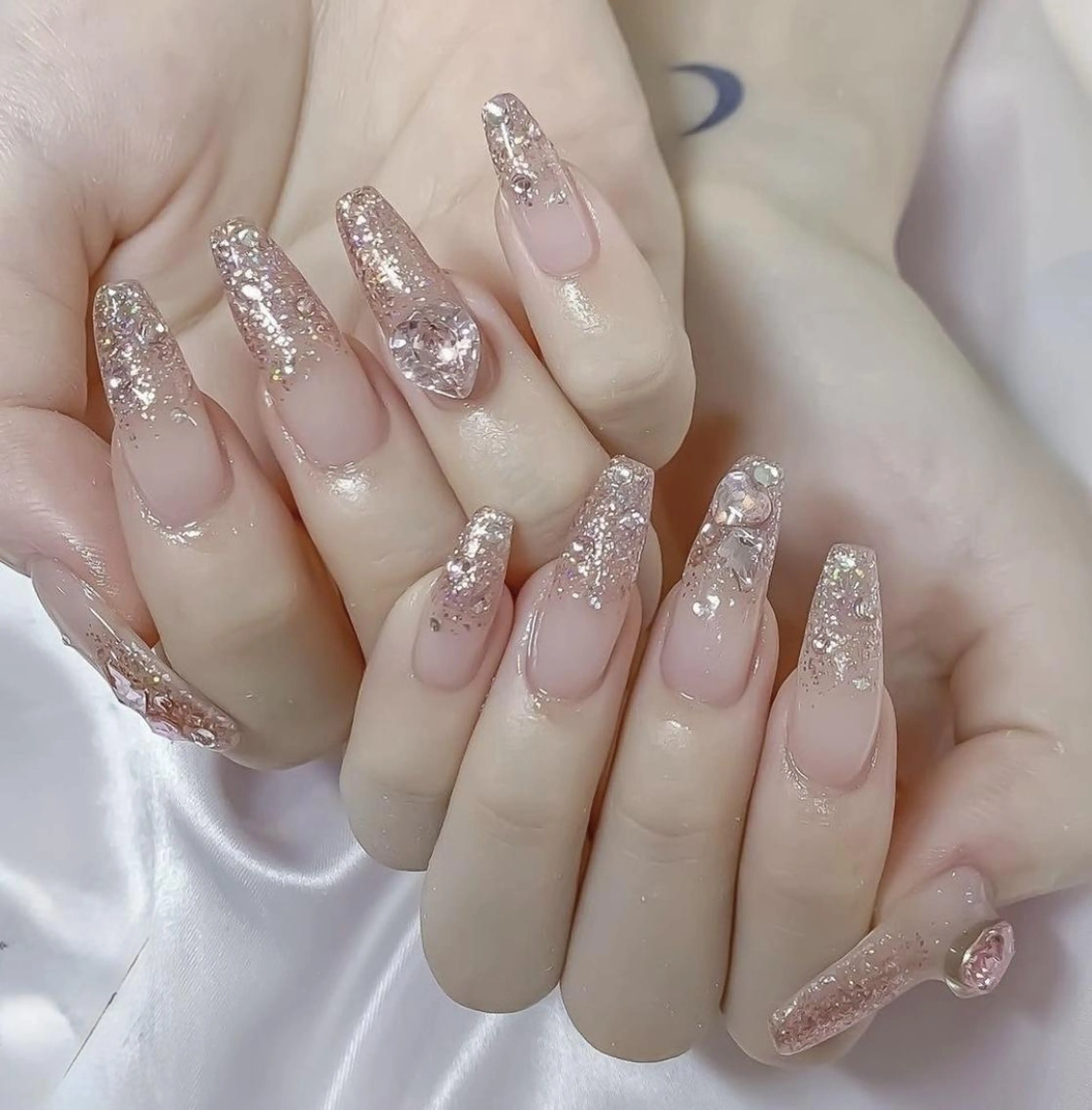 ネイル 長さ出し フレンチネイル グラデーション 卒業式 マグネットネイル ハンドネイル MIHANA YUKIのネイルデザイン