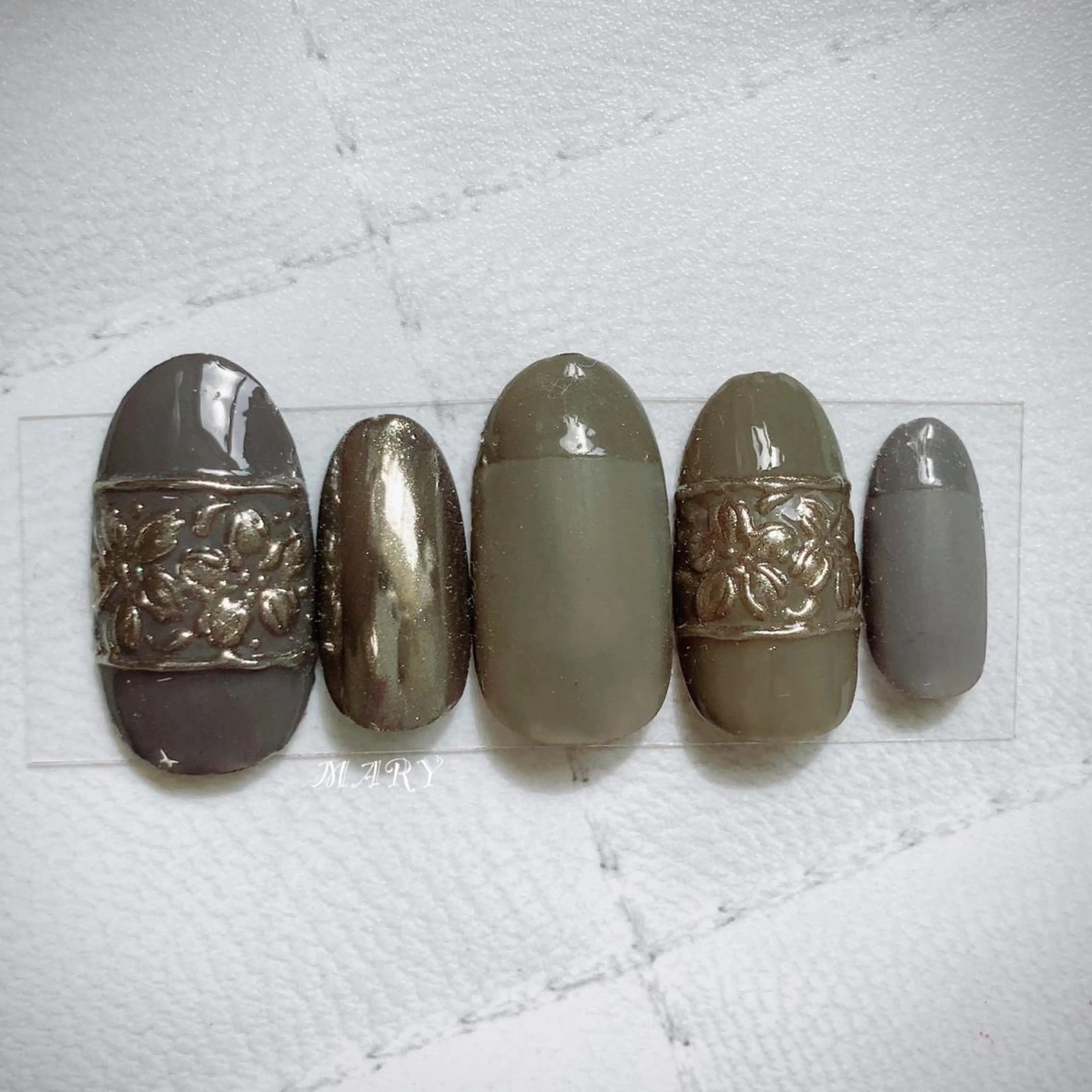 ネイル キラキラネイル マットネイル ミラーネイル ニュアンスネイル ワンカラーネイル ハンドネイル Mary nail所属・Mary nail .narumiのネイルデザイン