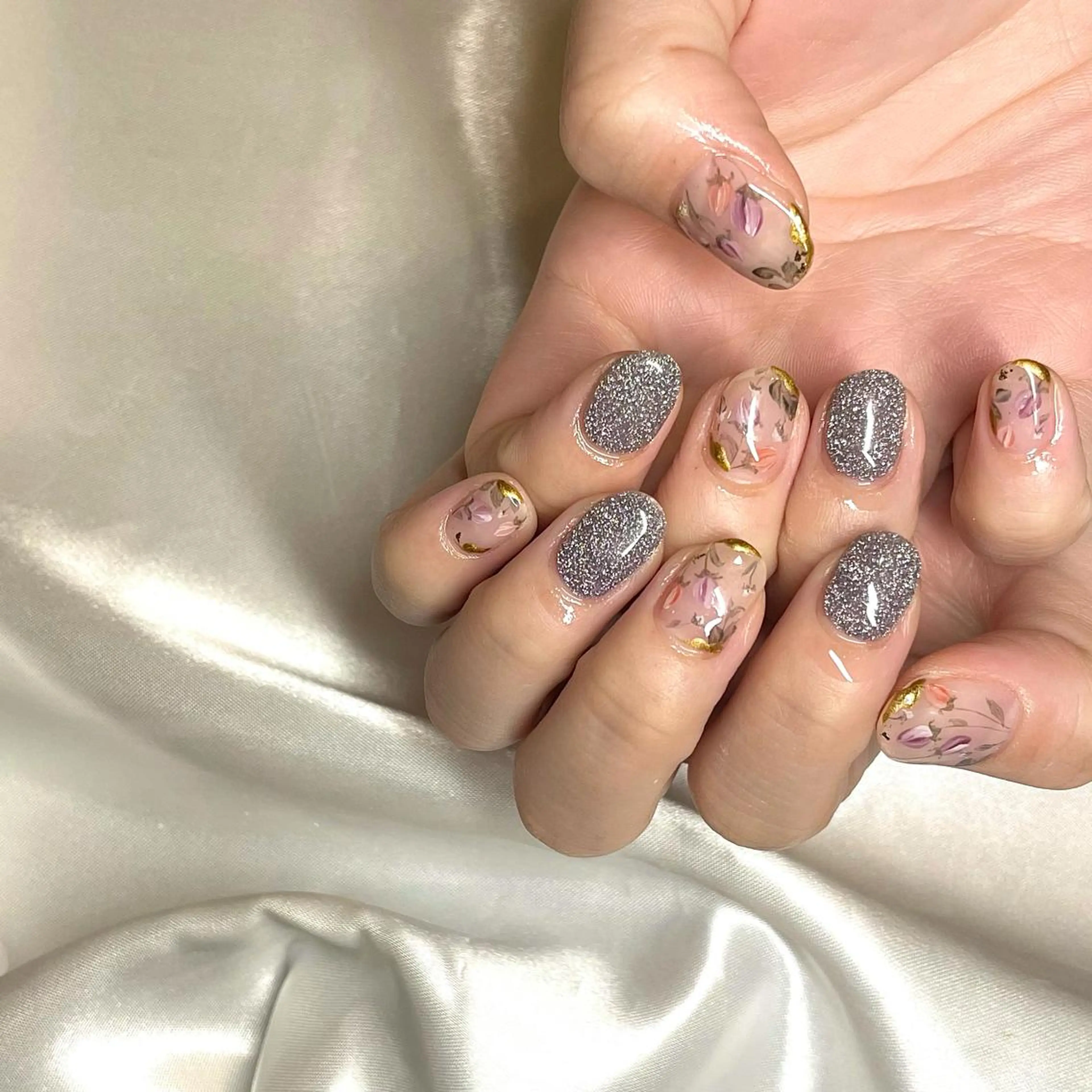 ショート カラー パーマ ヘアアレンジ メンズ キッズ ネイル マツエク・マツパ フラワーネイル nail&eye Aoのマツエク・マツパデザイン