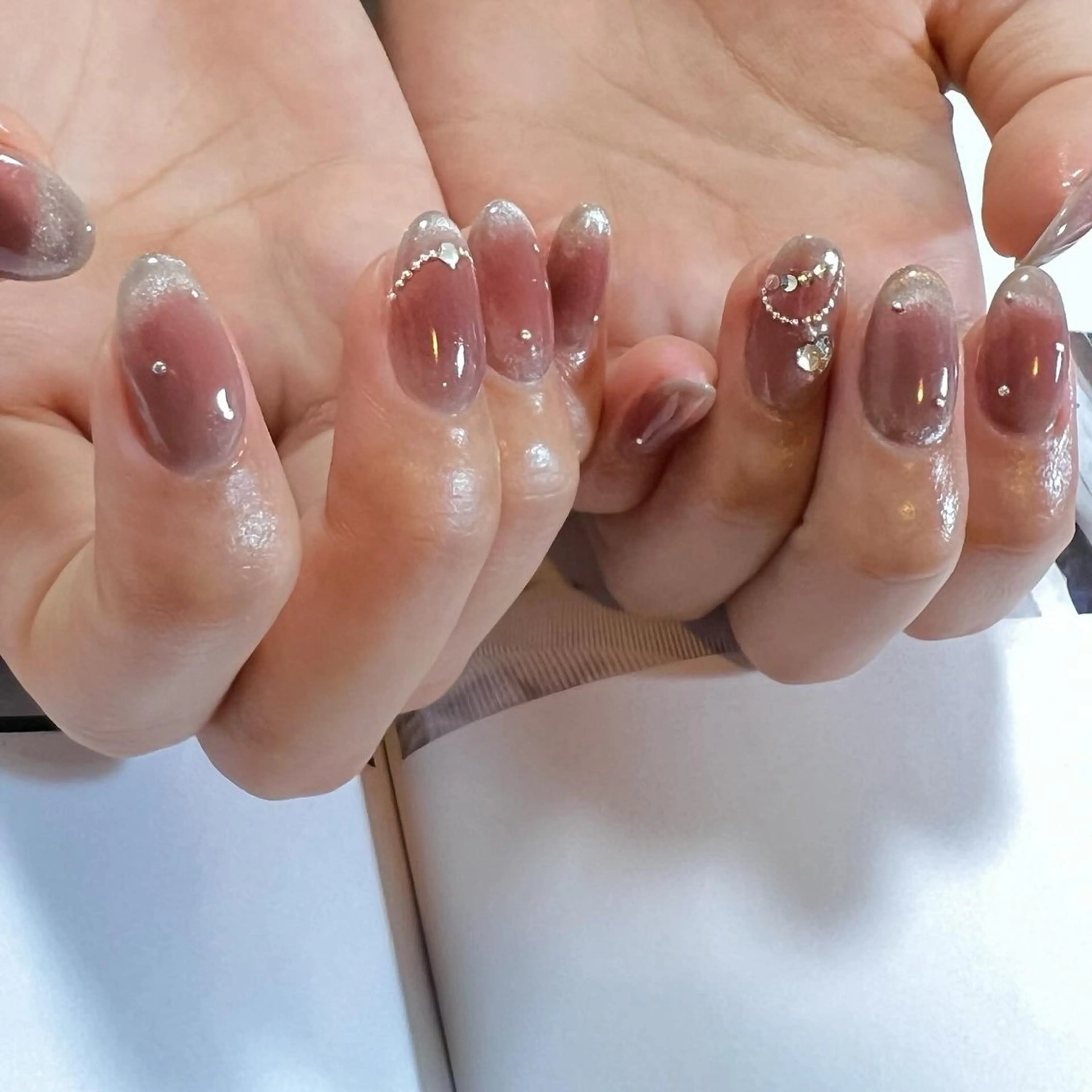 ネイル チークネイル 成人式 フレンチネイル マグネットネイル マグネットフレンチ ハンドネイル pointillé .ayaのネイルデザイン