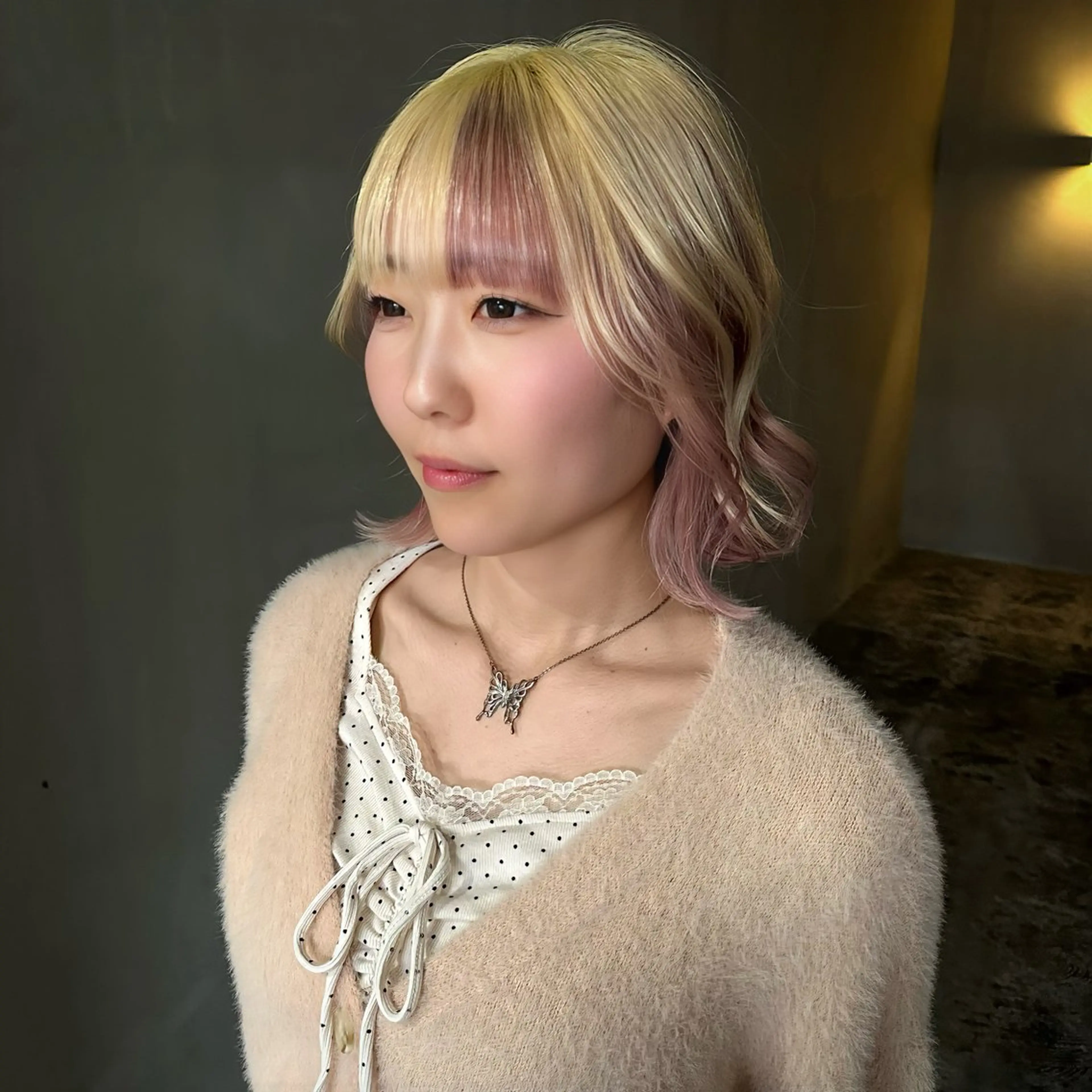 ミディアム 外ハネヘア NAP ナップのヘアスタイル