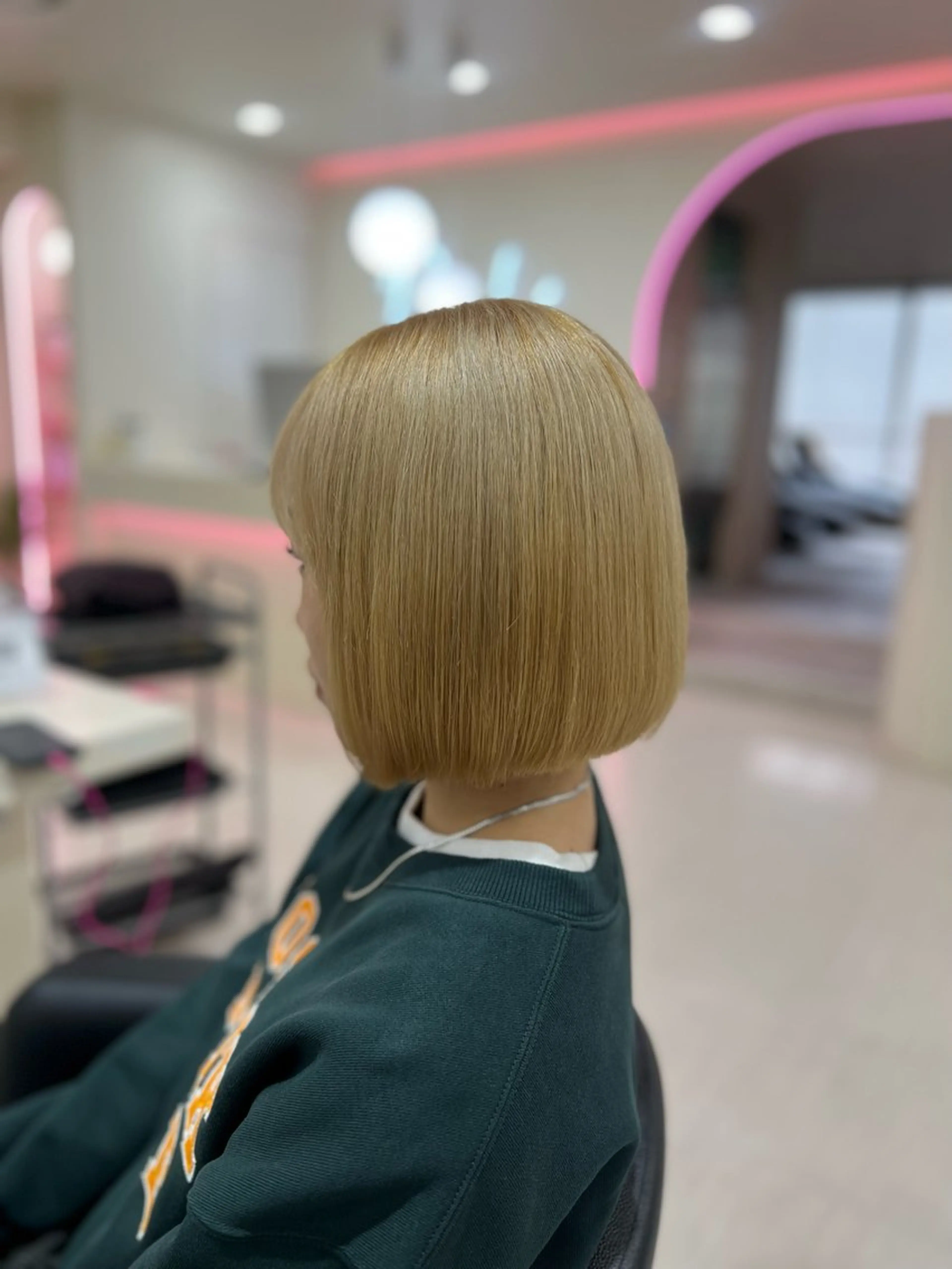 ショート カラー ヘアアレンジ 韓国レイヤー＆ピンク 艶髪🩶maikoのヘアスタイル