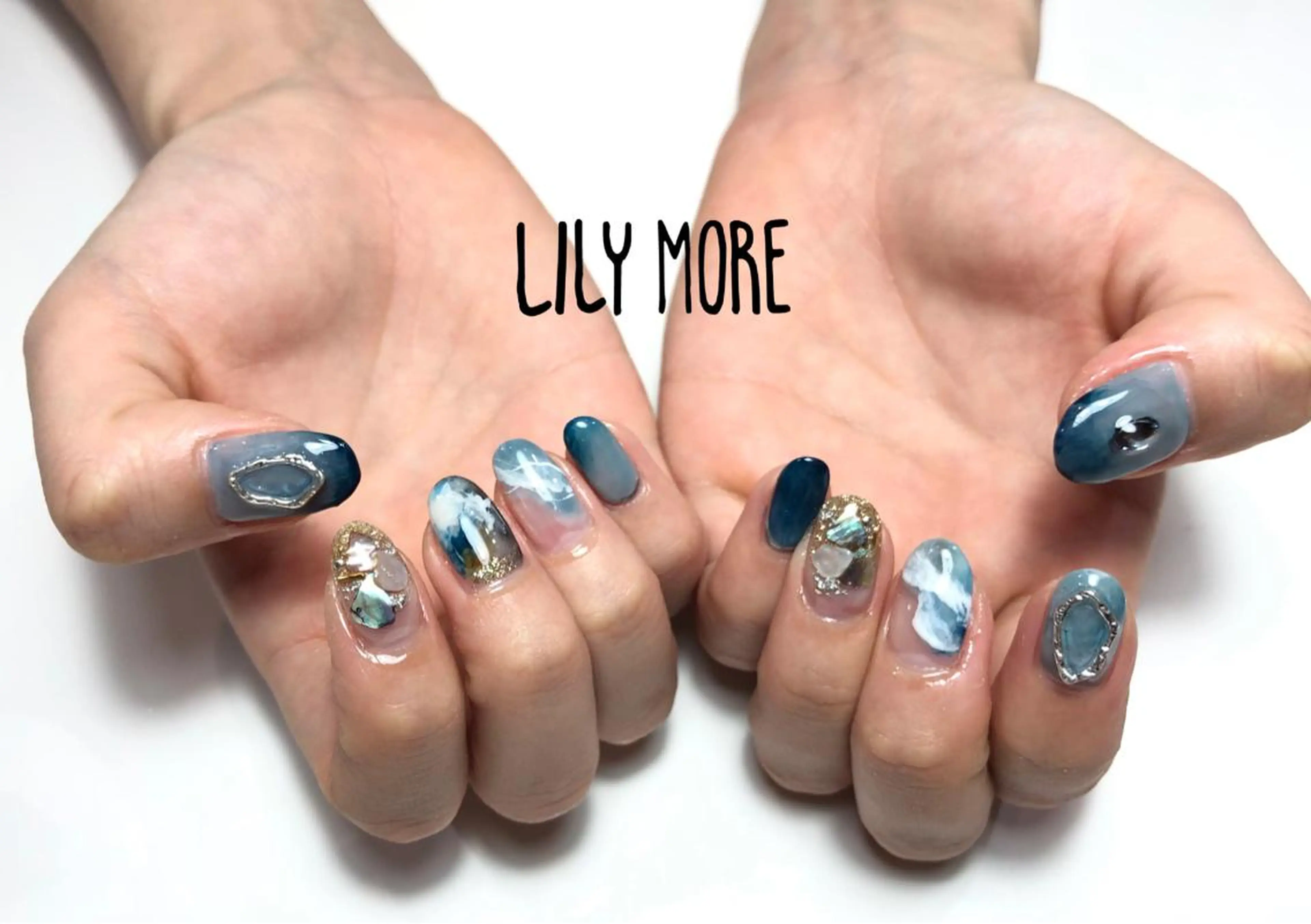 ネイル ニュアンスネイル Lily closetのネイルデザイン