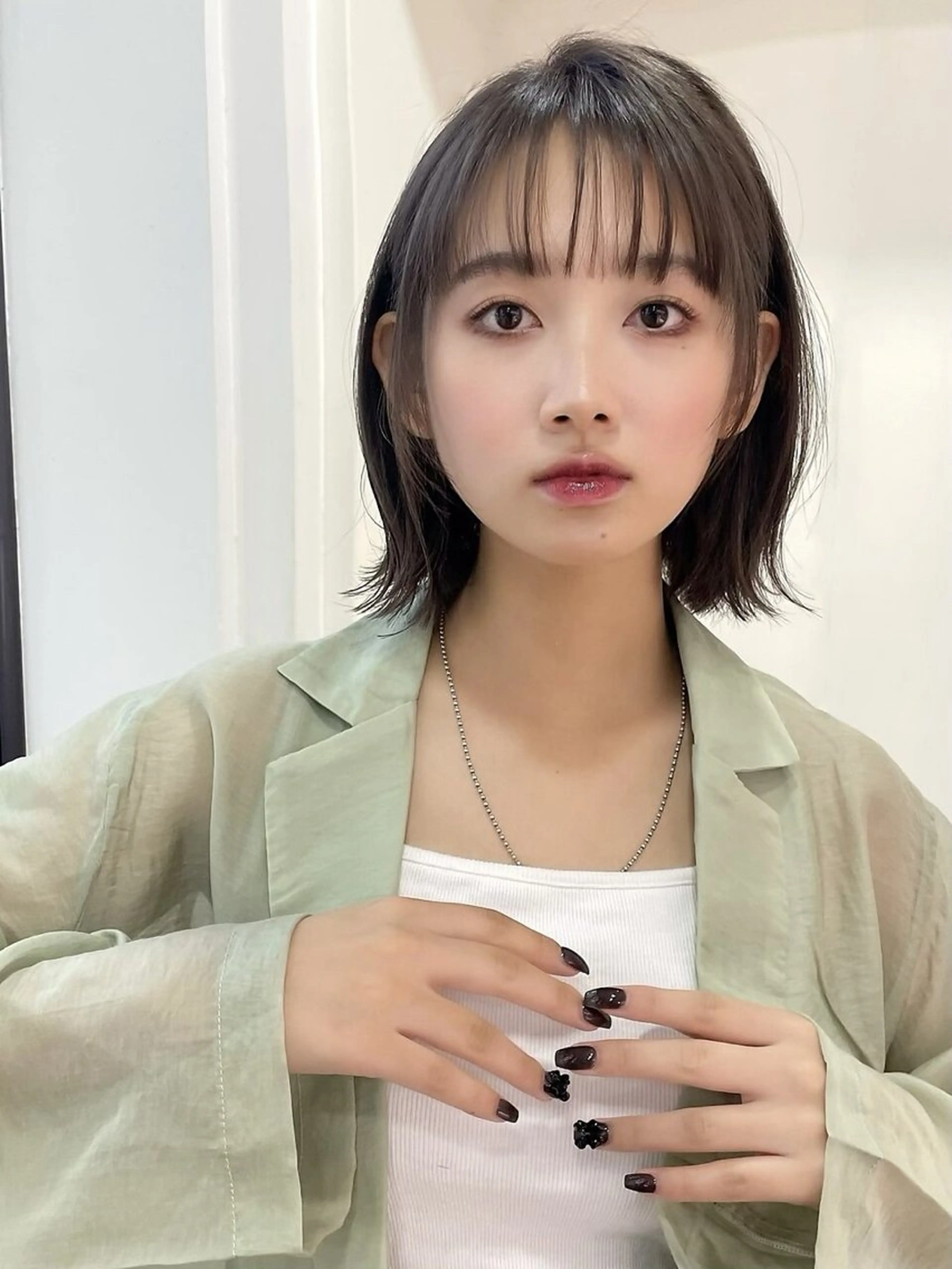 ショート ヘアカラー 透明感グレージュ/ うるツヤヘア/静岡のヘアスタイル