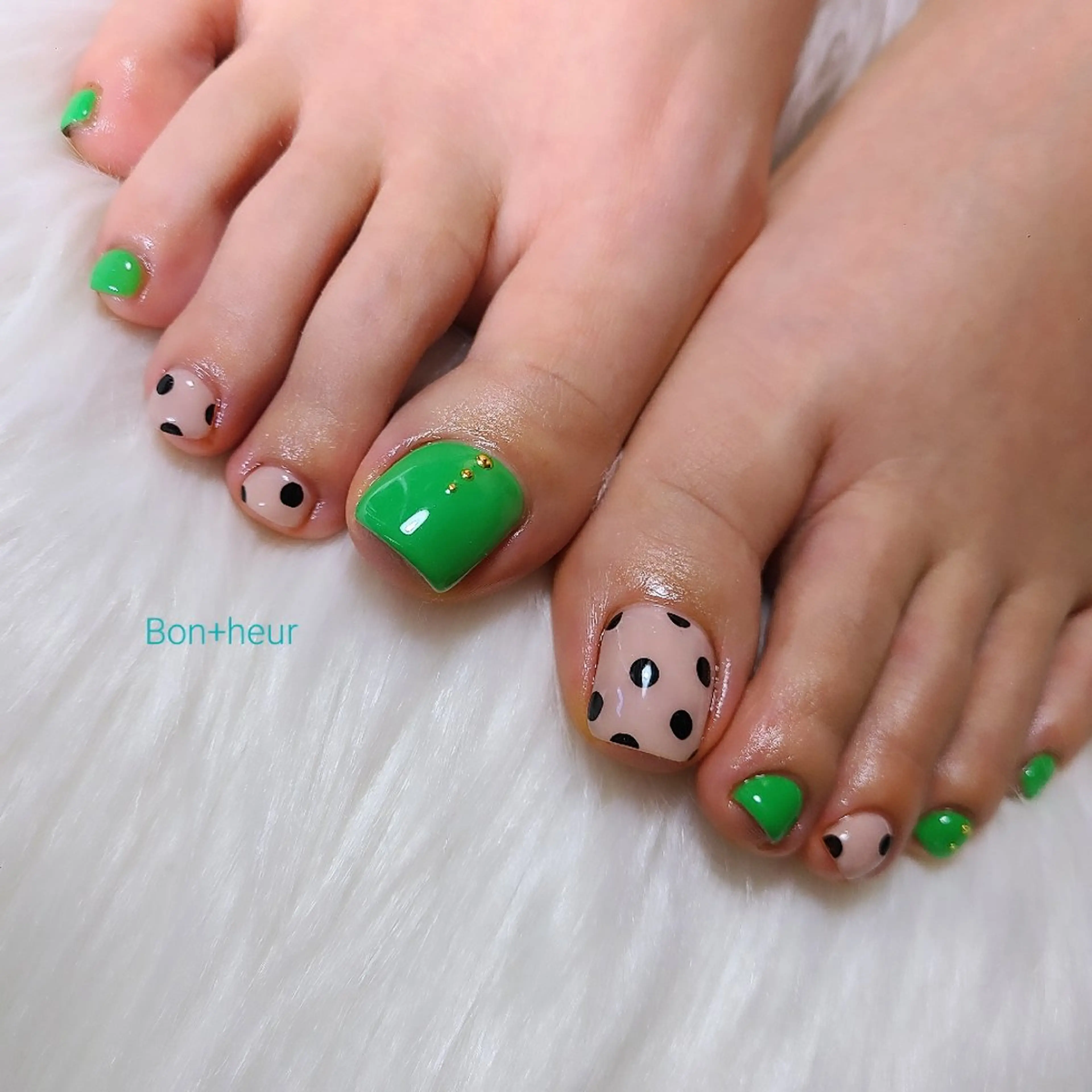 ネイル 宮口 紗子のネイルデザイン