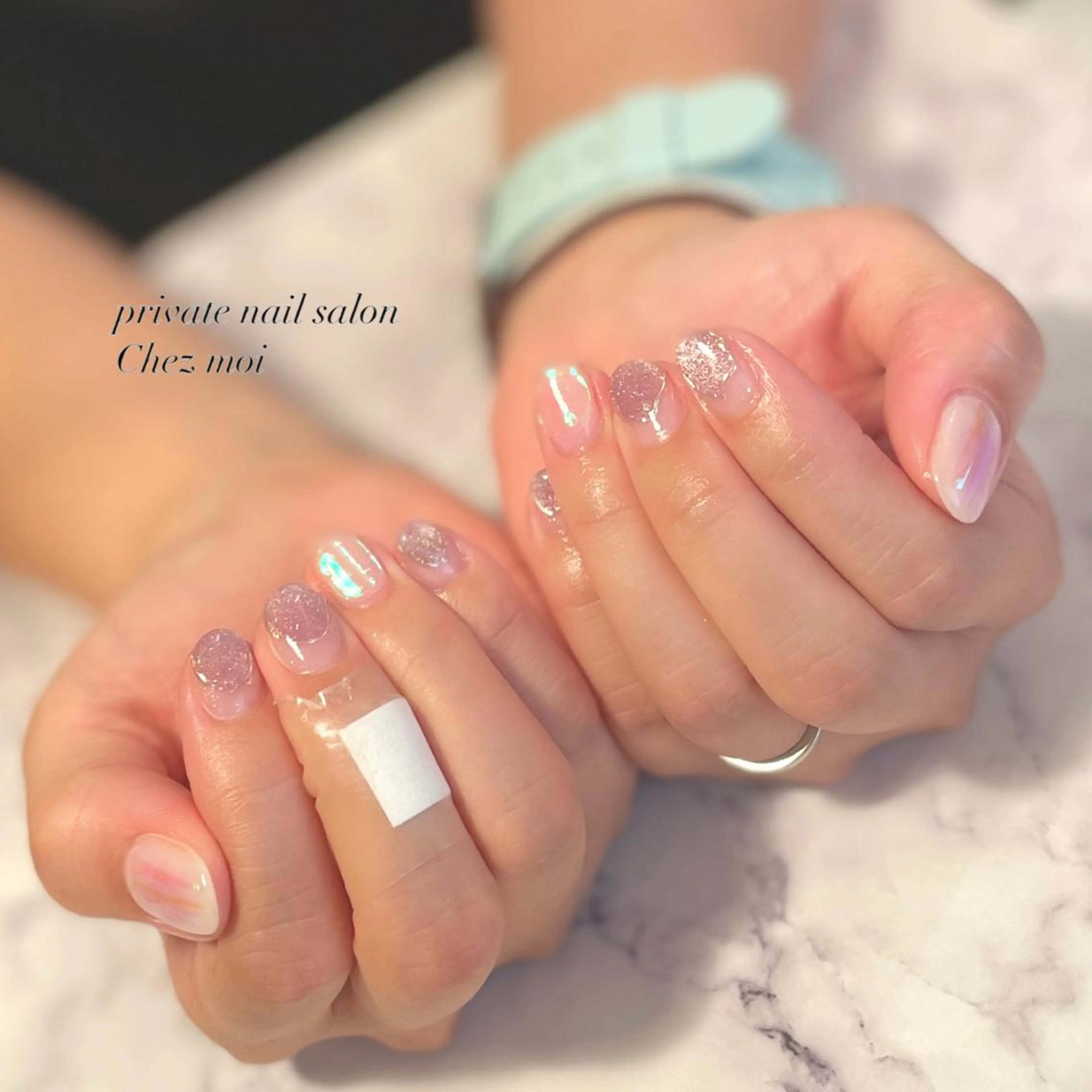 ネイル オーロラネイル フレンチネイル KOMINE TOMOKOのネイルデザイン