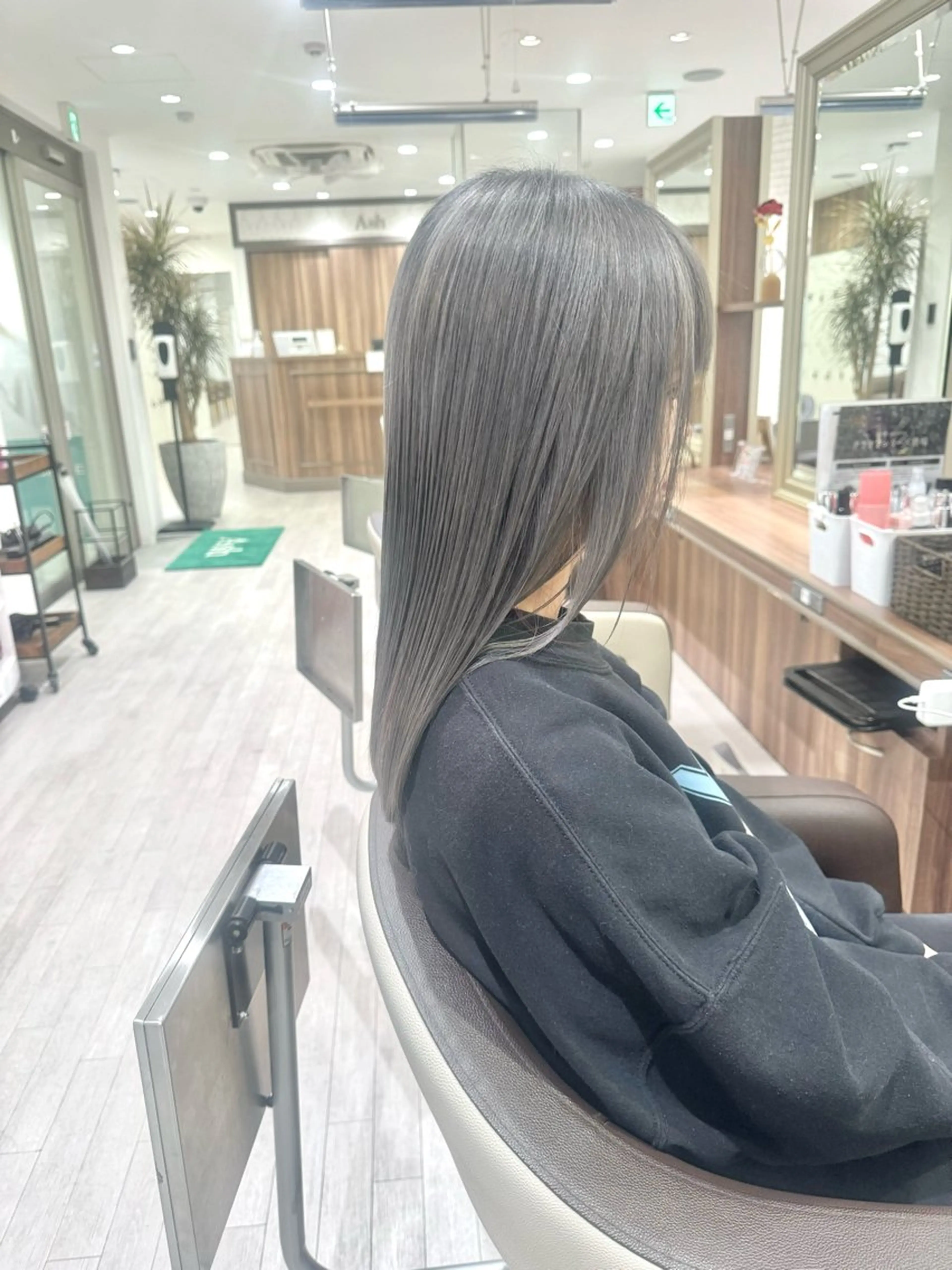 ロング カラー ヘアカラー Re:st所属・Miyavi/カラー ショートボブのヘアスタイル