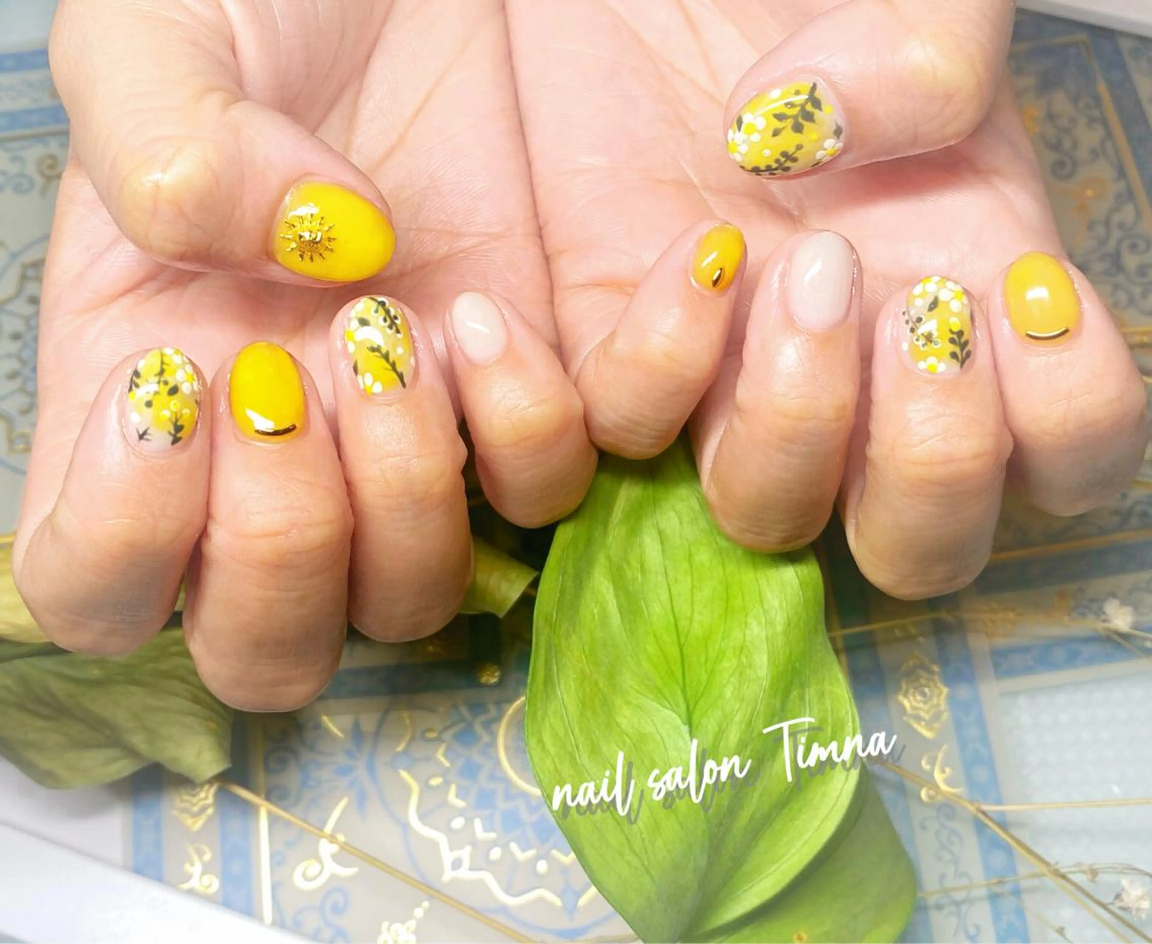 ショート ハンドネイル NAILSALON 🍔Timna🍟のネイルデザイン