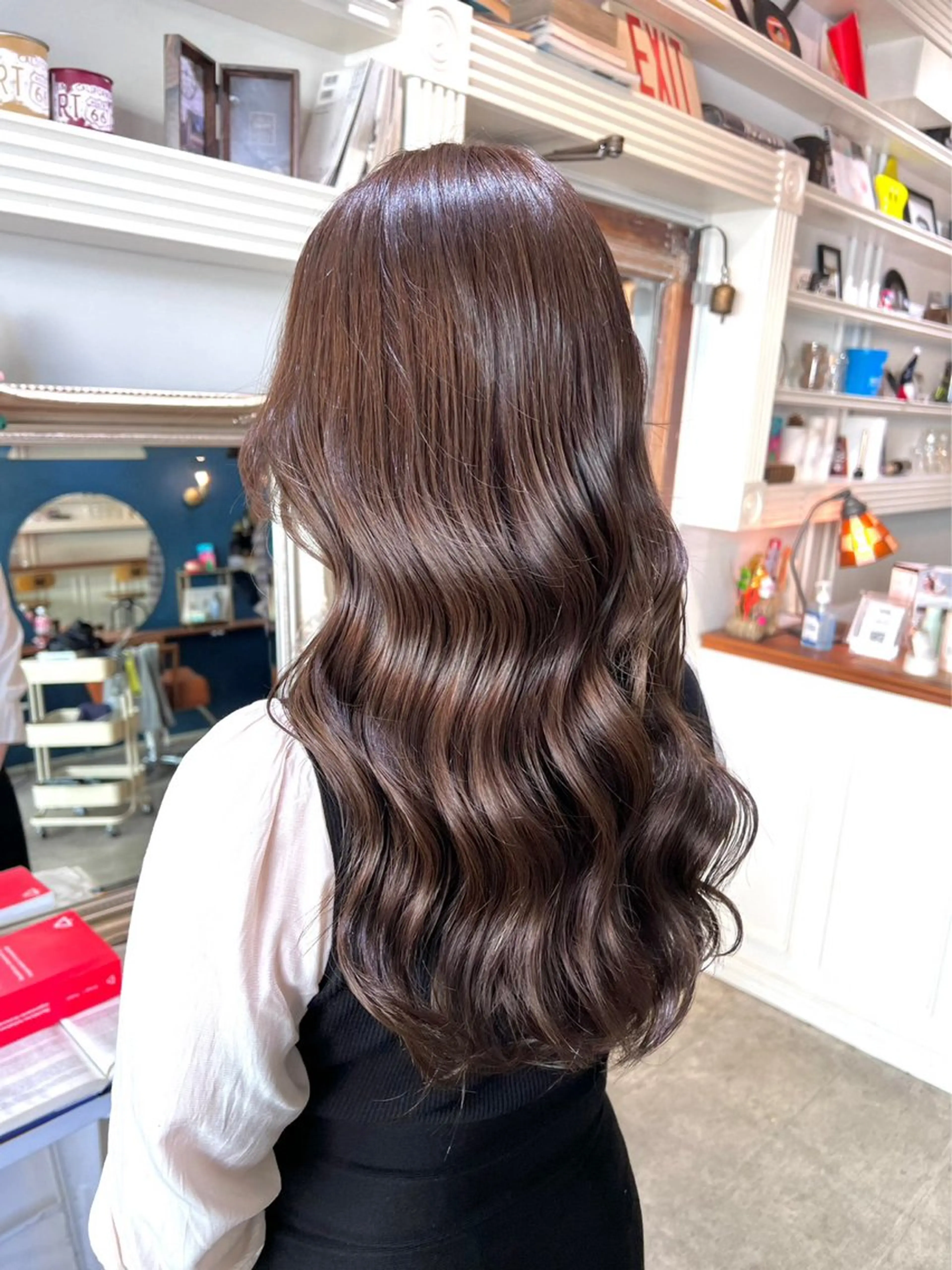 カラー 透明感カラー ヘアカラー 森田翔斗 顔周りレイヤーのヘアスタイル