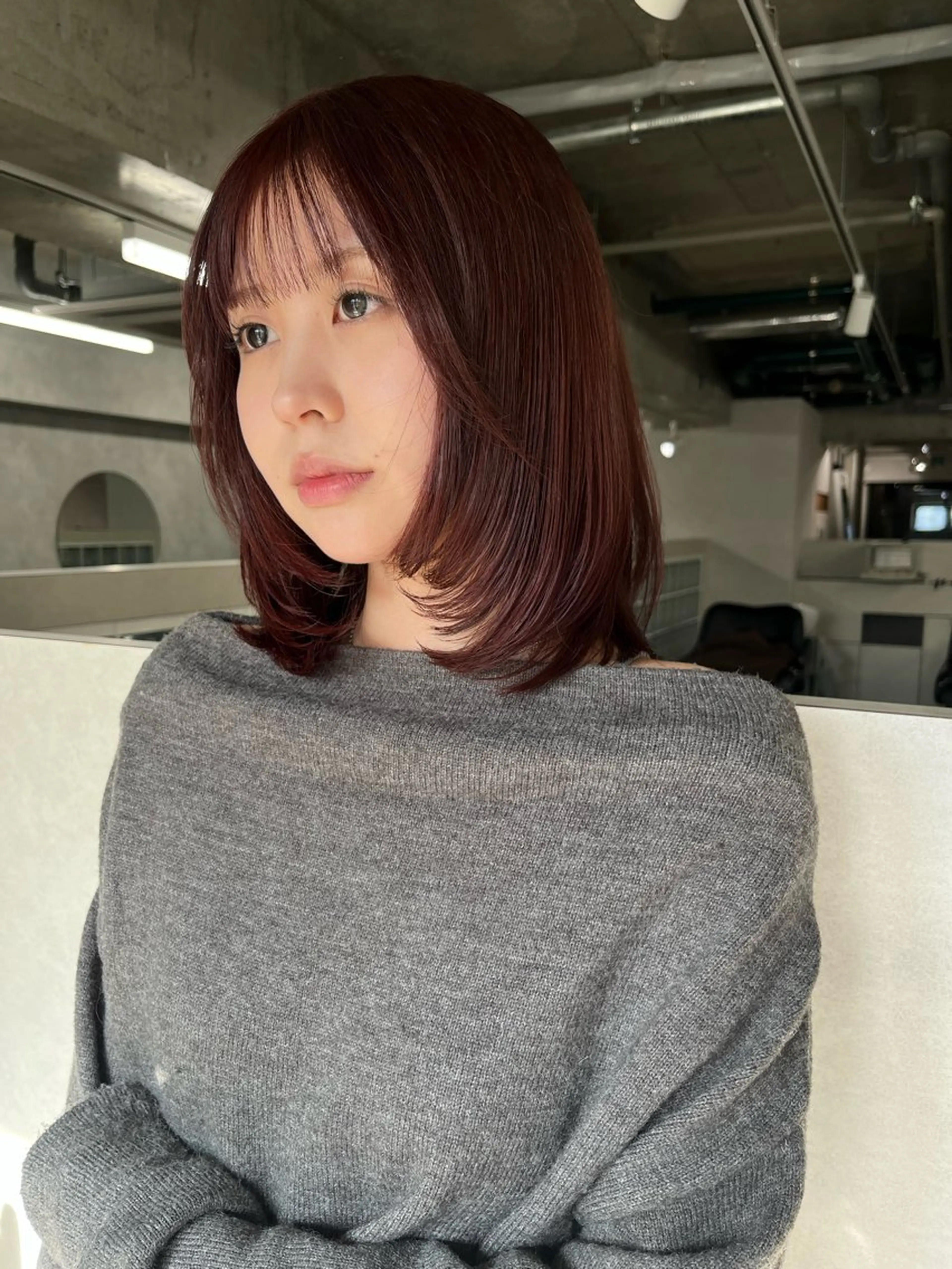 ミディアム カラー anon Loemのヘアスタイル