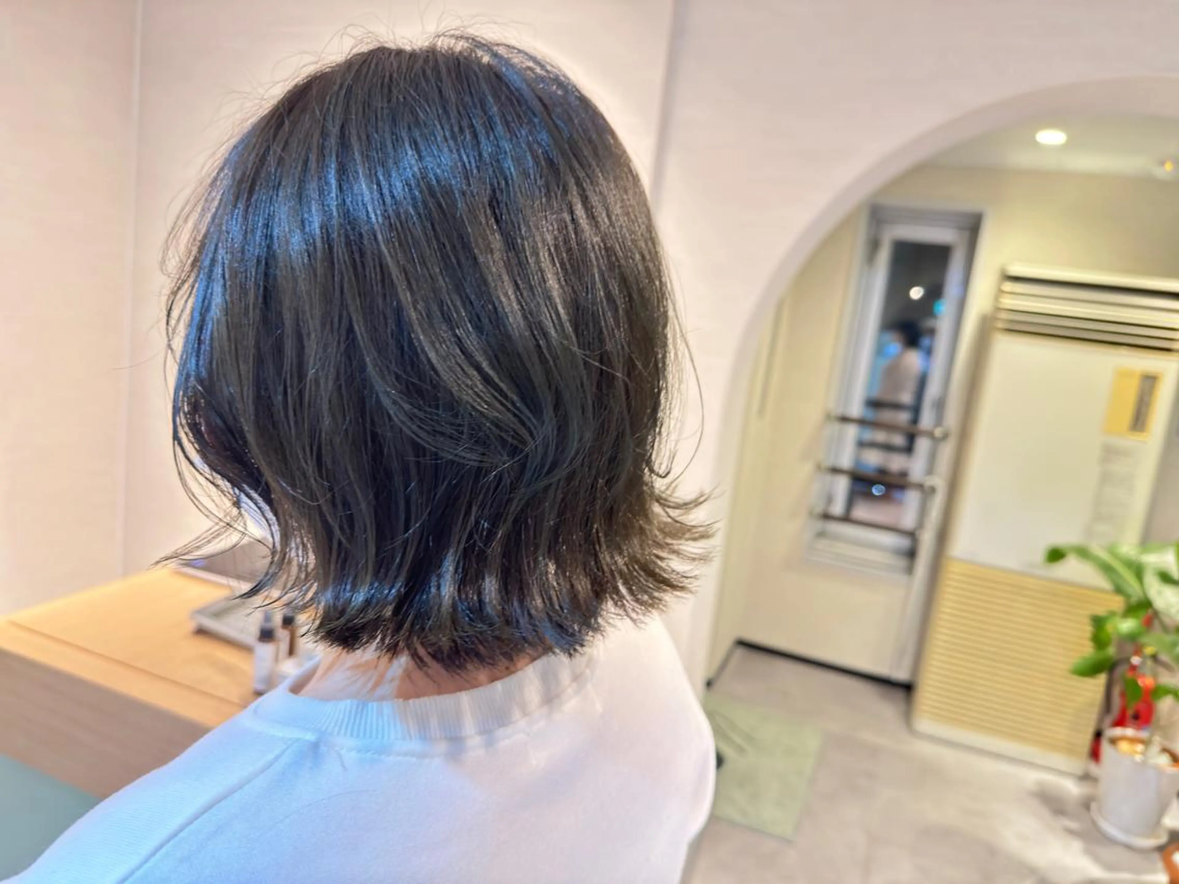ショート カラー グレージュ ハイライトカラー ハイライト カット ヘアカラー 【Uneユヌ】菊地 春那のヘアスタイル