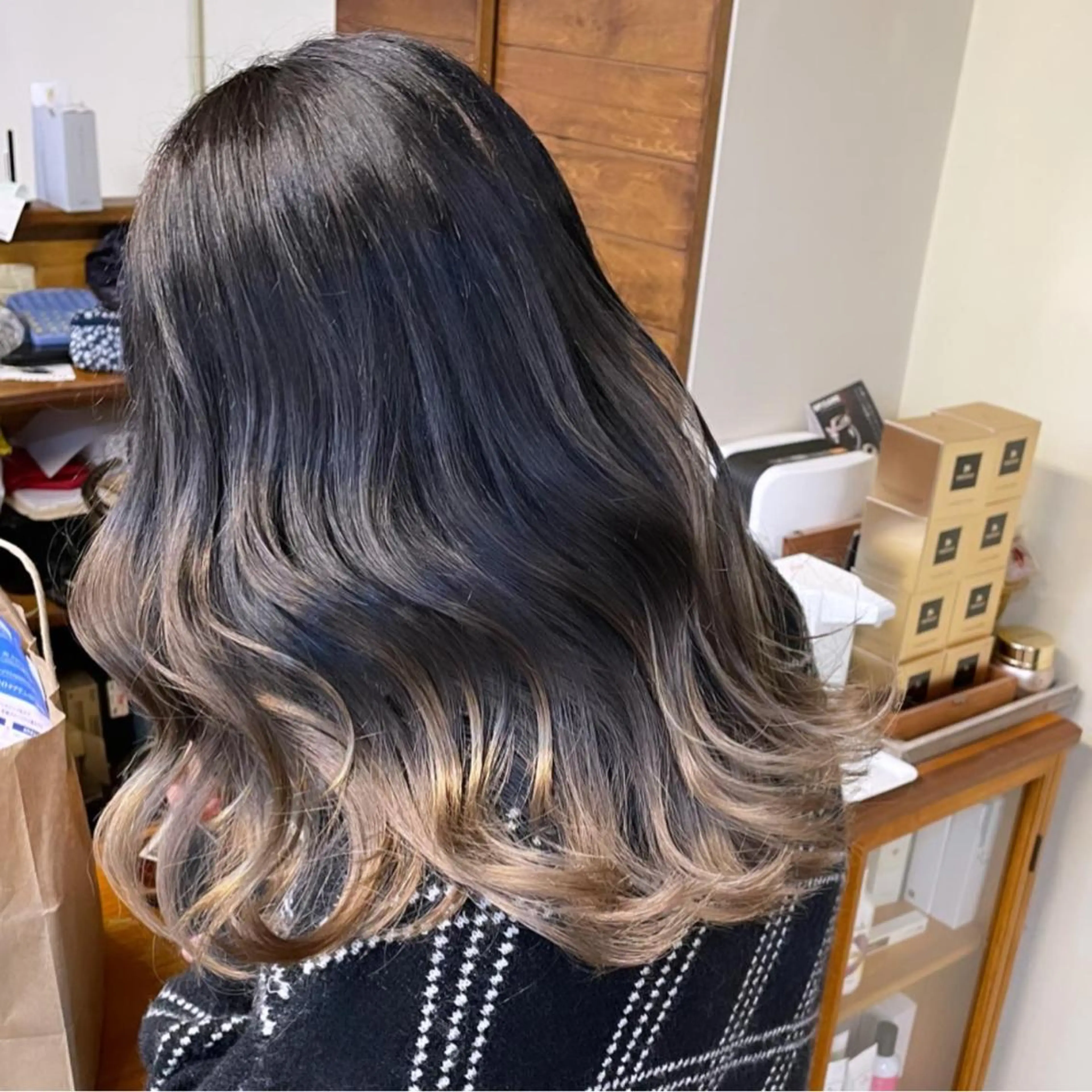 ロング カラー バレイヤージュ ブリーチ レイヤーカット asumi/栄/ハイ トーン/ブリーチ/のヘアスタイル