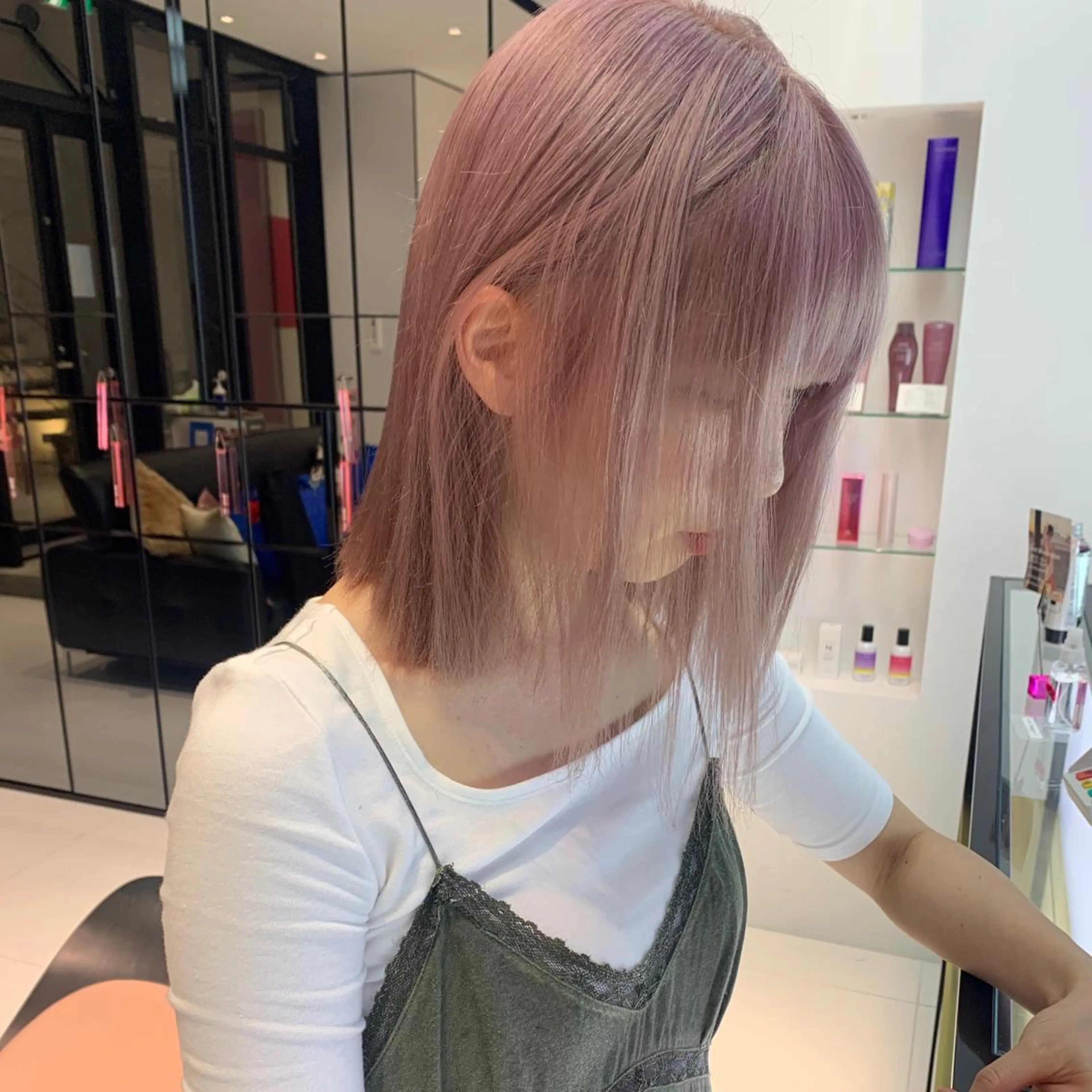 ショート カラー ブリーチ ハッシュカット/ハイ トーン/MANAMIのヘアスタイル