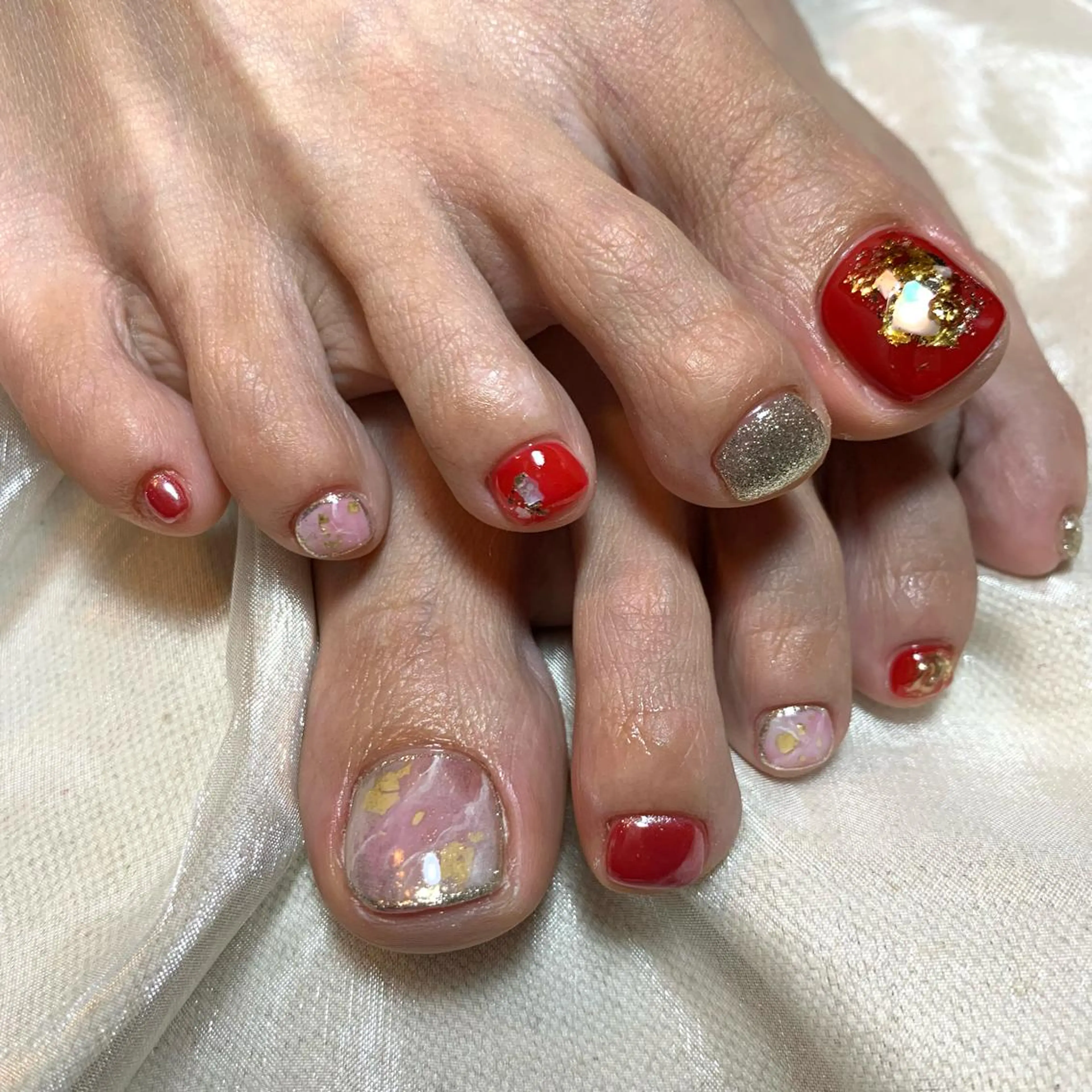 ネイル フットネイル repos~ルポ~所属・里見 麗のネイルデザイン