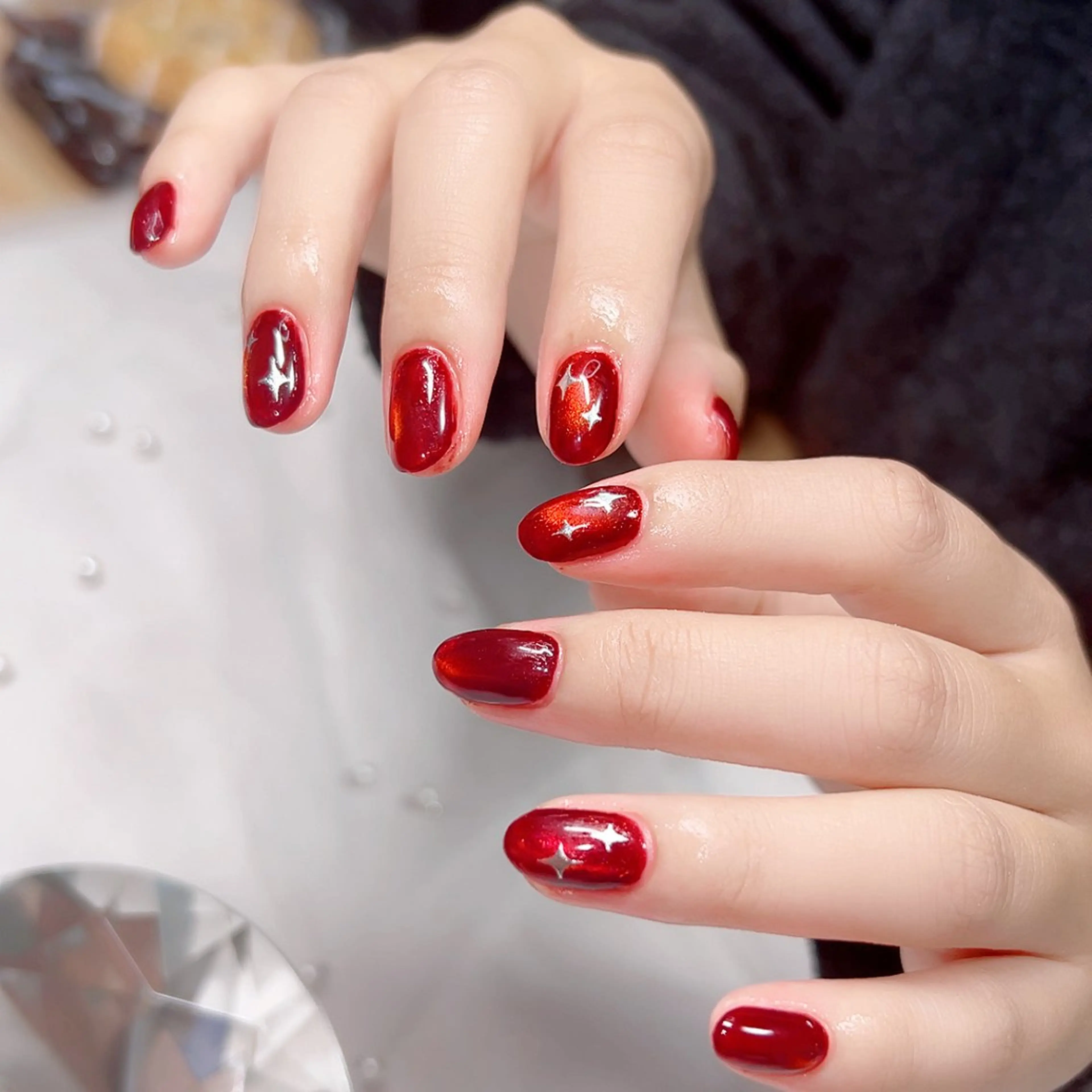 ネイル マグネットネイル 赤色 ハンドネイル Cute Tips nailのネイルデザイン