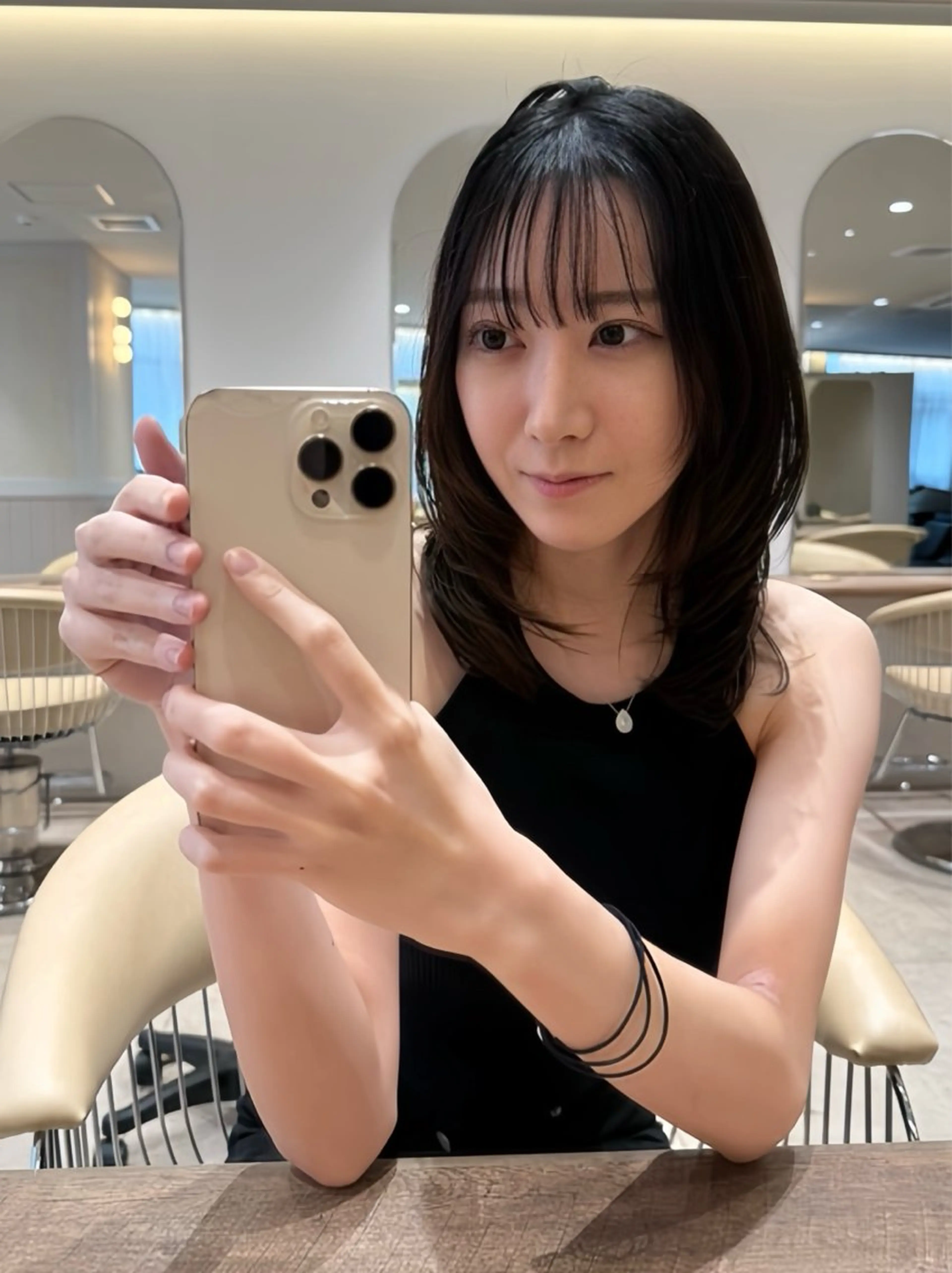 ミディアム カット ヘアカラー トリートメント 彼ウケ抜群🎀垢抜け 艶暗髪🪞一輝のヘアスタイル