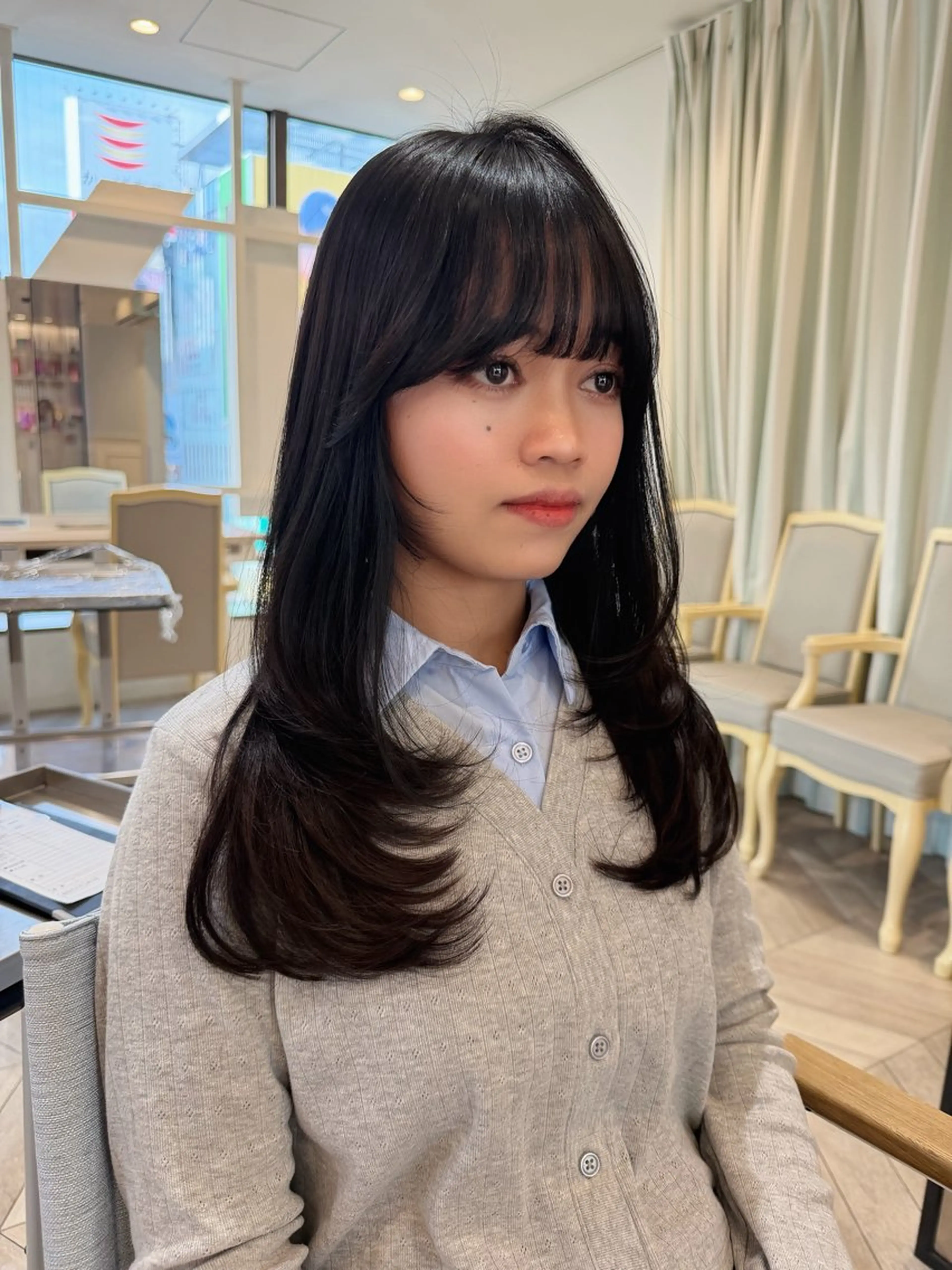 ロング カラー ロングレイヤー レイヤーカット ロング 小顔カット トリートメント カット トリートメント 小顔レイヤー/ ベージュ🤍Rieのヘアスタイル