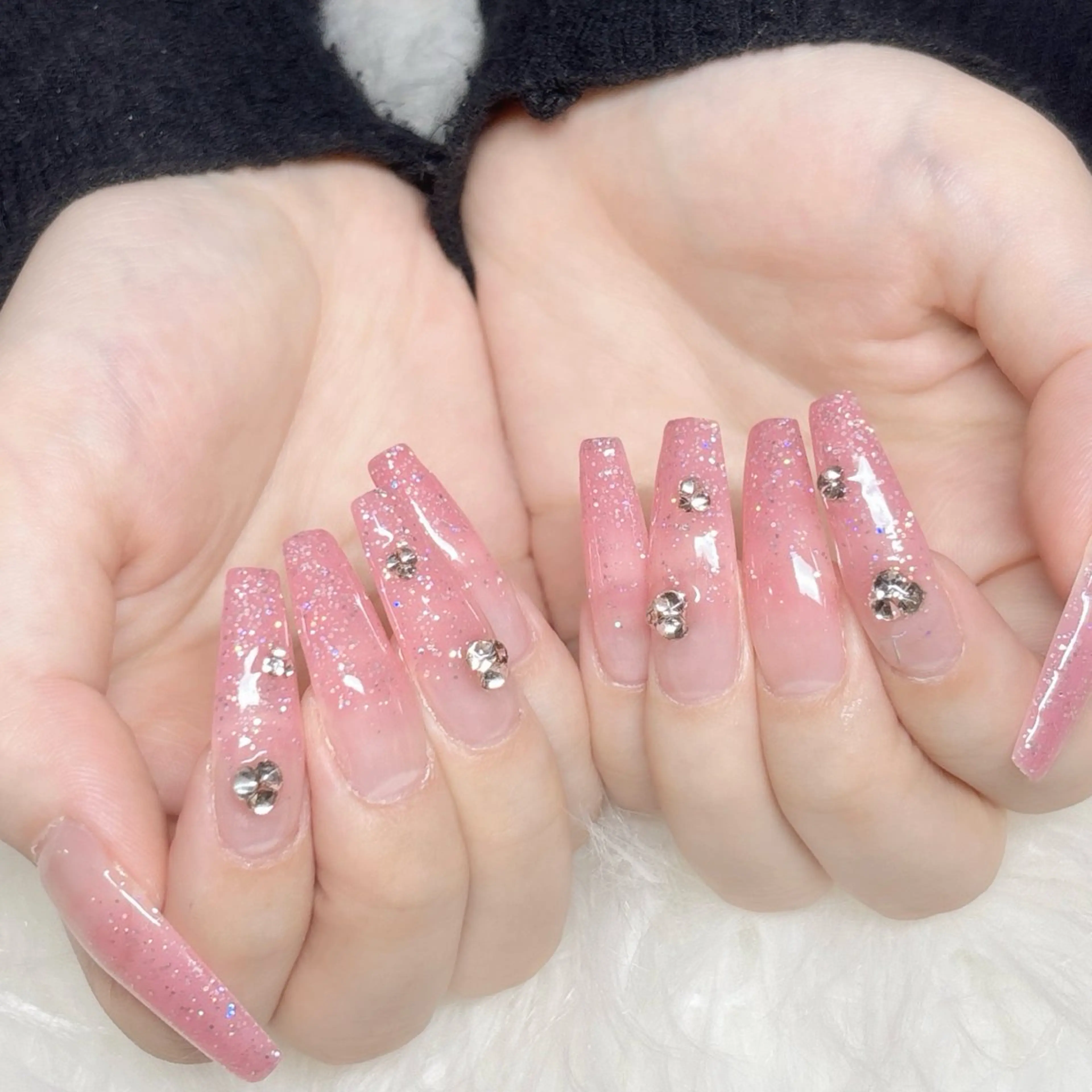 ネイル グラデーション ラメ(グリッター) ラメグラデーション 120%可愛い保証 💝fein心斎橋店のマツエク・マツパデザイン