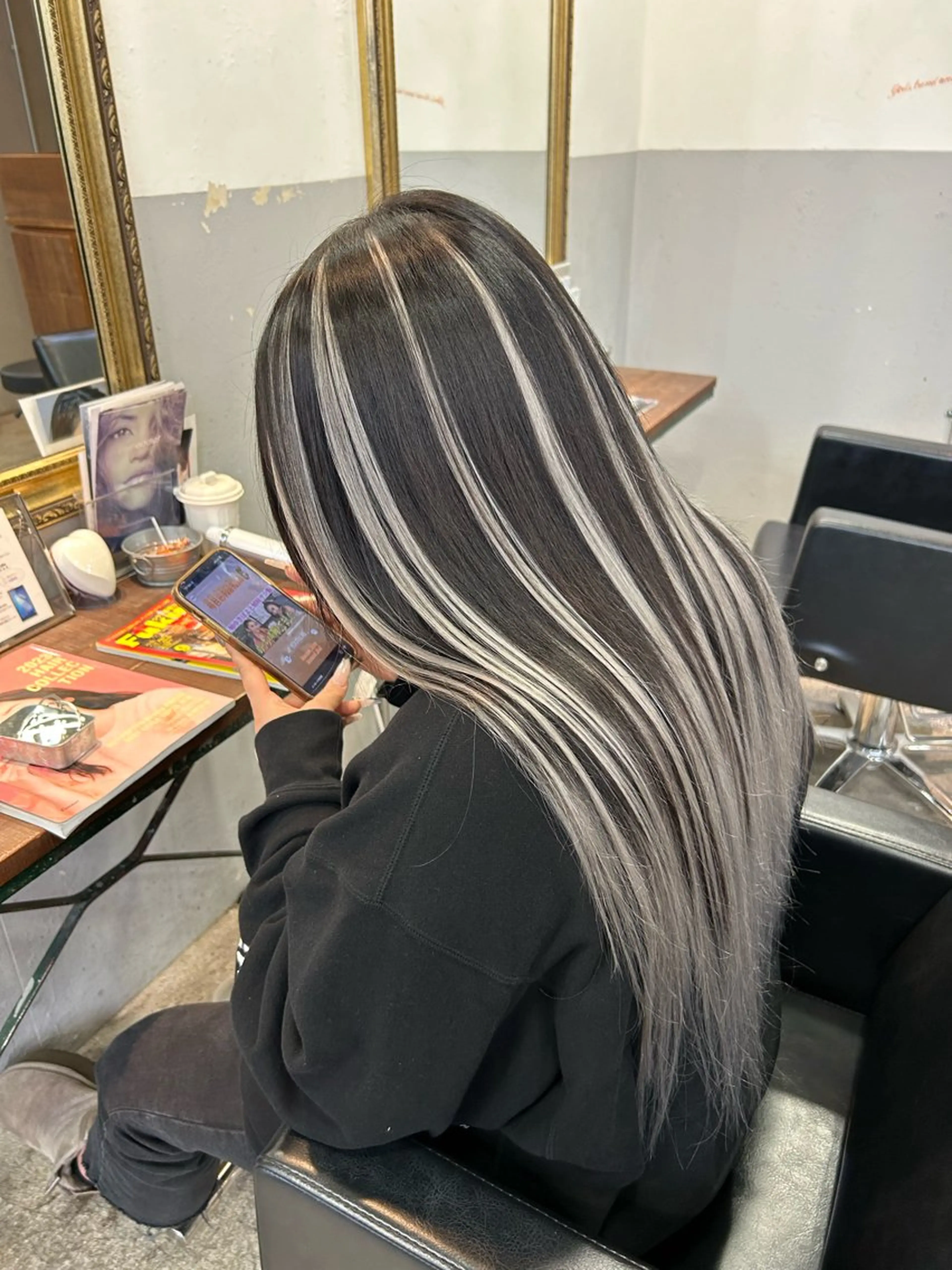 ロング レイヤーカット SITY. 🦋mamiya🦋のヘアスタイル