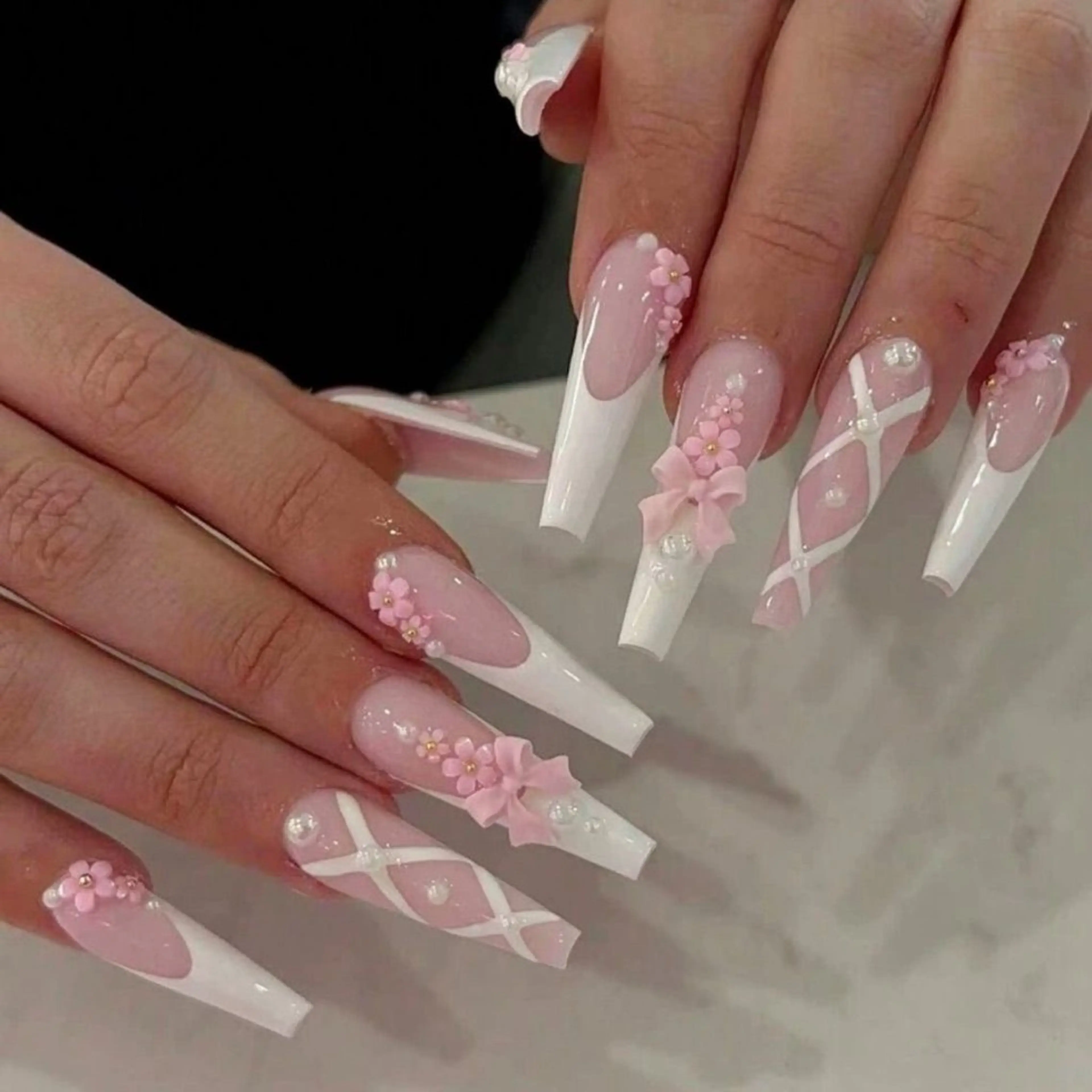 ネイル アートネイル 長さ出し ジェルネイル マグネットネイル ニュアンスネイル ハンドネイル Cloudy Chan Nailのネイルデザイン