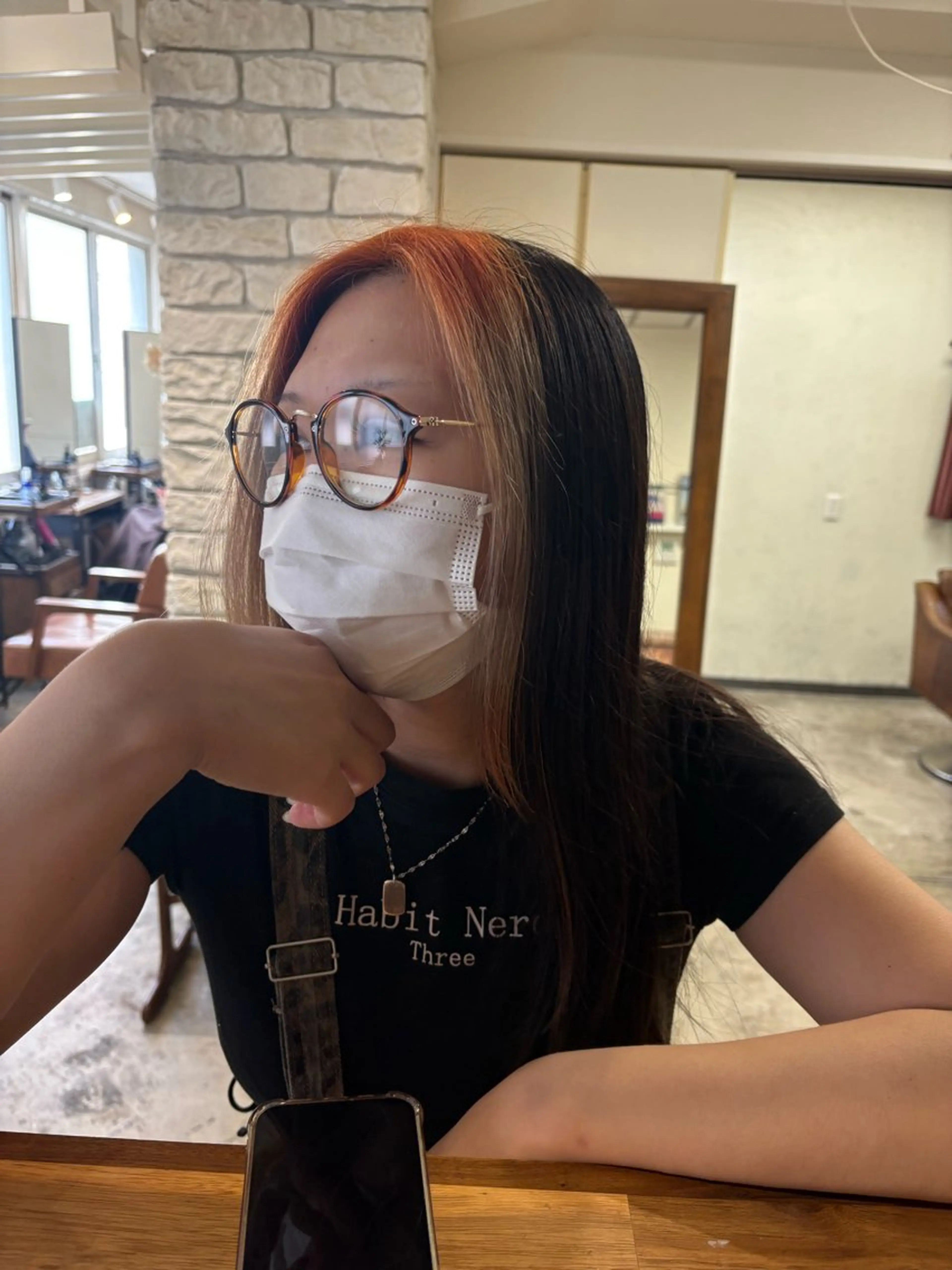 カラー ミストバング  フェイスフレーミング オレンジ 大浜 美咲のヘアスタイル