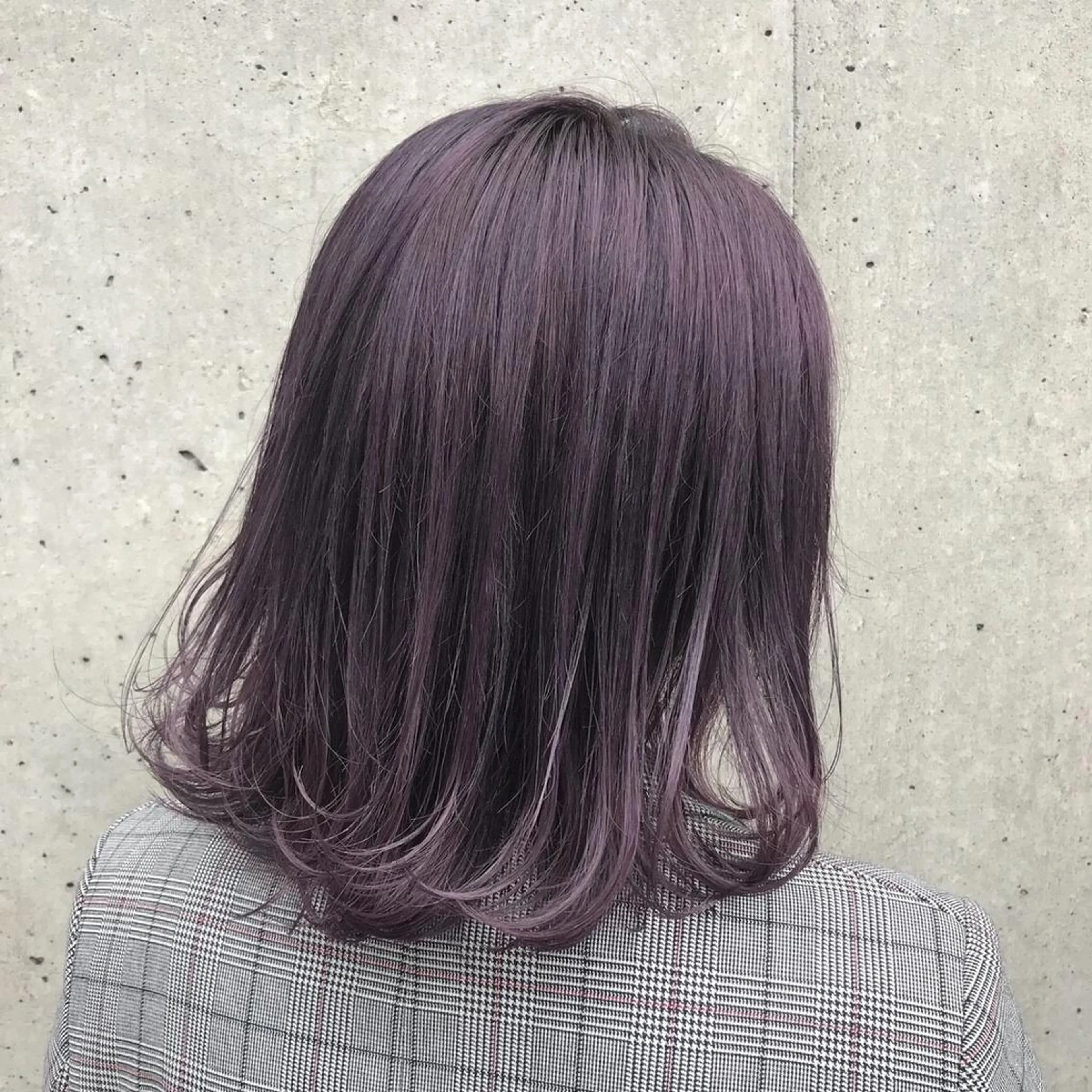 ミディアム アッシュ 外国人風カラー ハイライト カット ヘアカラー トリートメント Toiro 中目黒のヘアスタイル