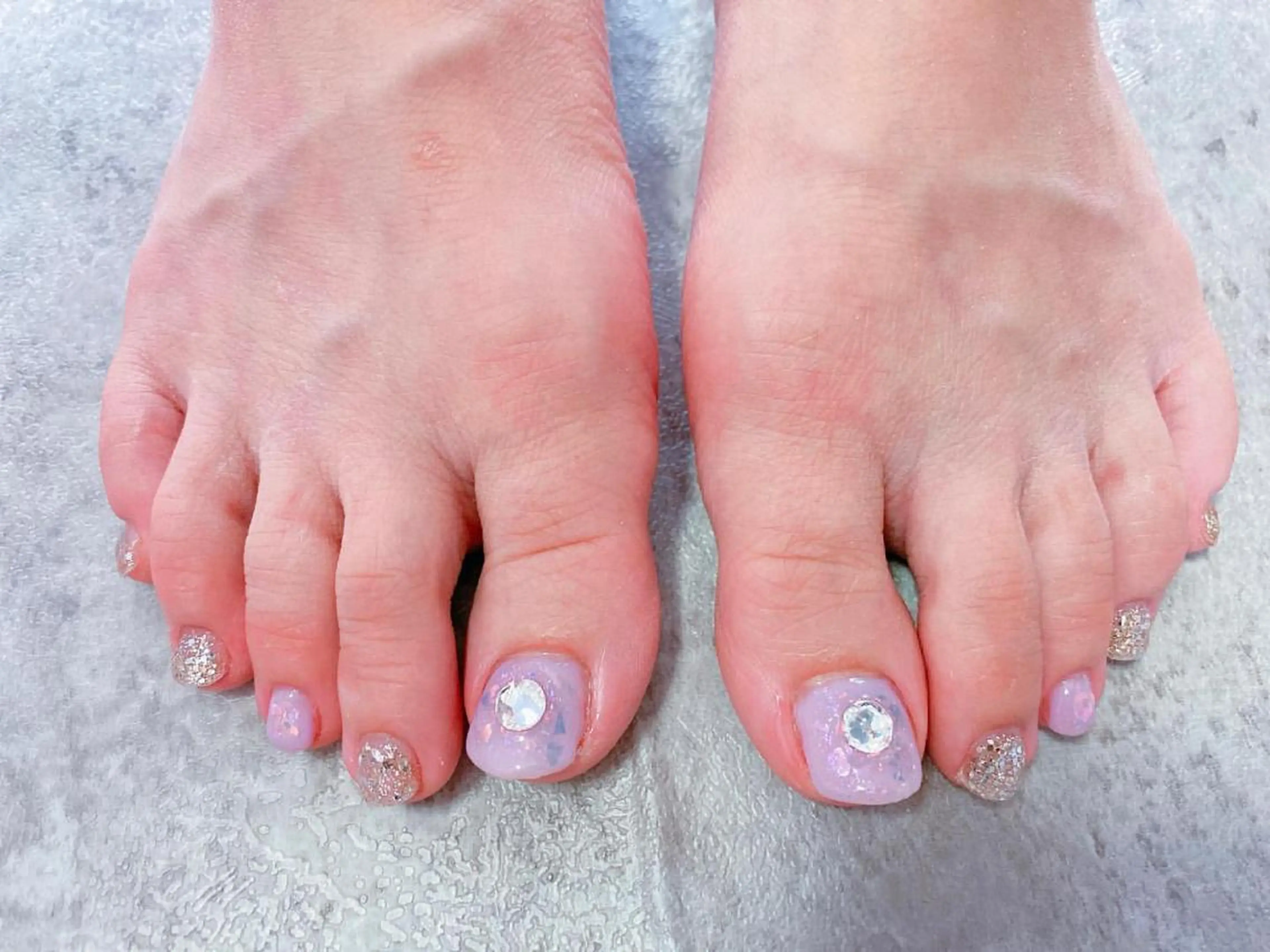 ネイル ニュアンスネイル MIKA ♡のネイルデザイン