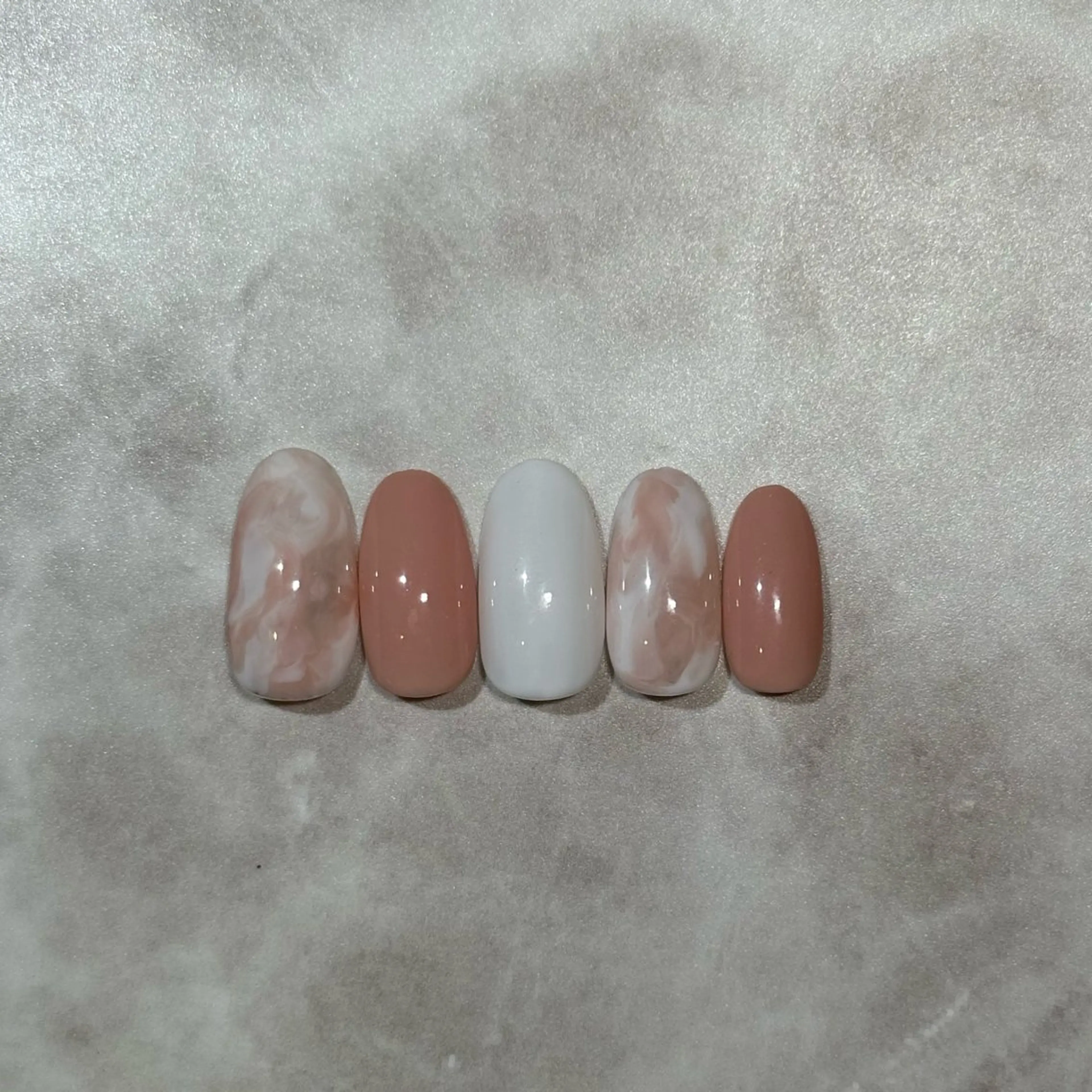 ネイル ハンドネイル 🩶 hanaのネイルデザイン