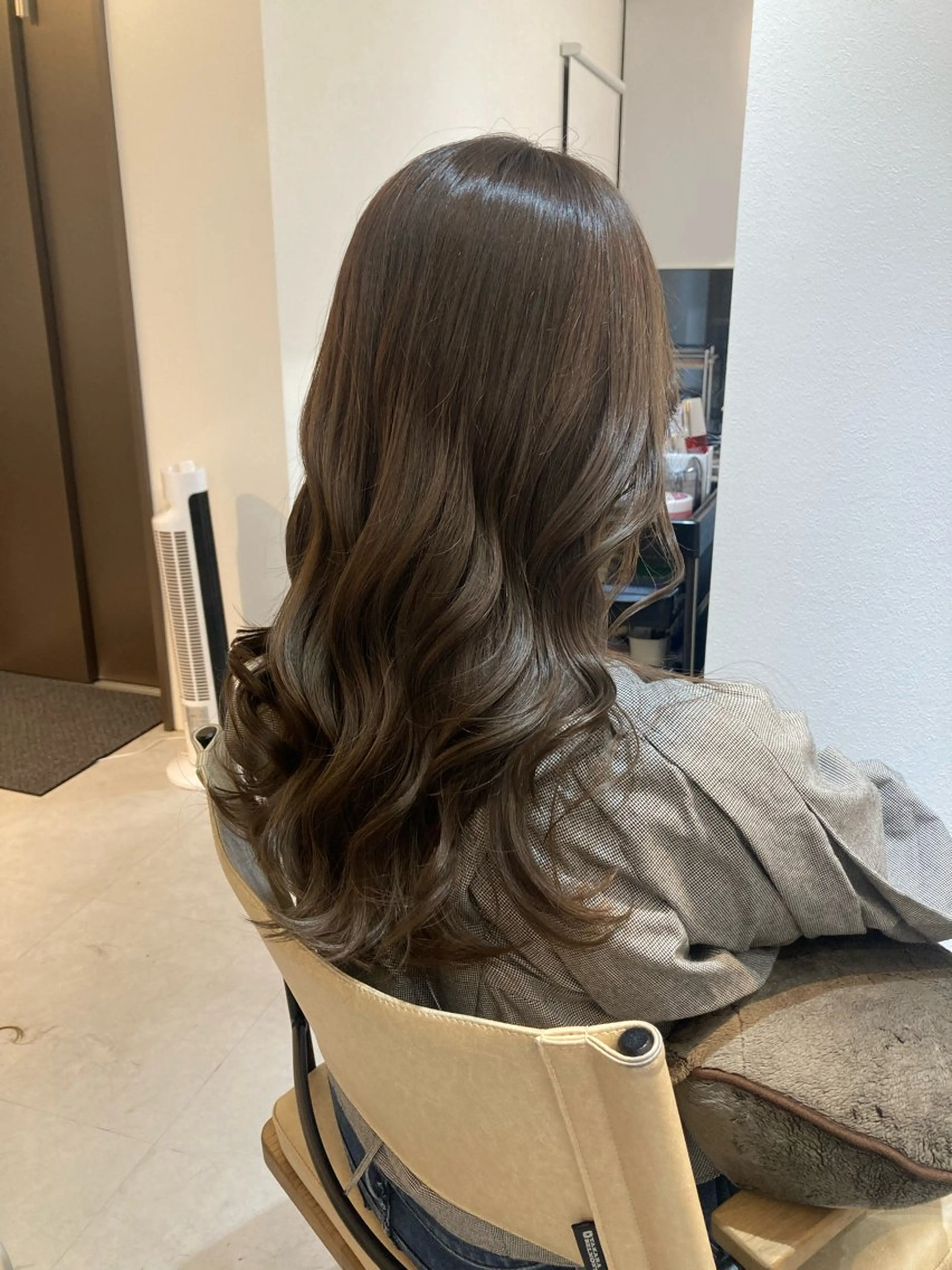 ロング ✨色持ちの良い艶 カラー✨蟹江真世のヘアスタイル