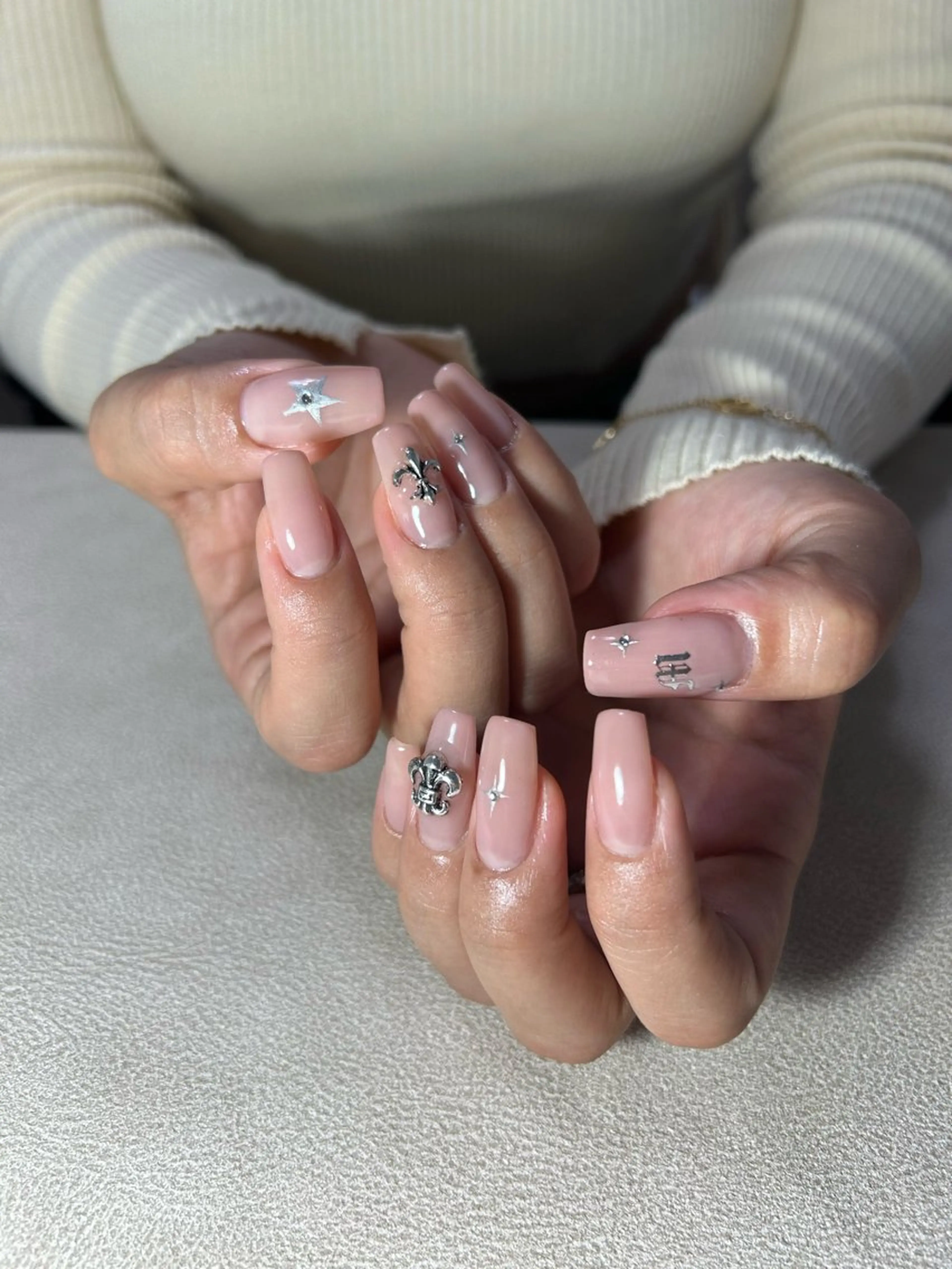 ネイル ハンドネイル nailroom‪ sb‪‪𓈒𓂂𓏸のネイルデザイン