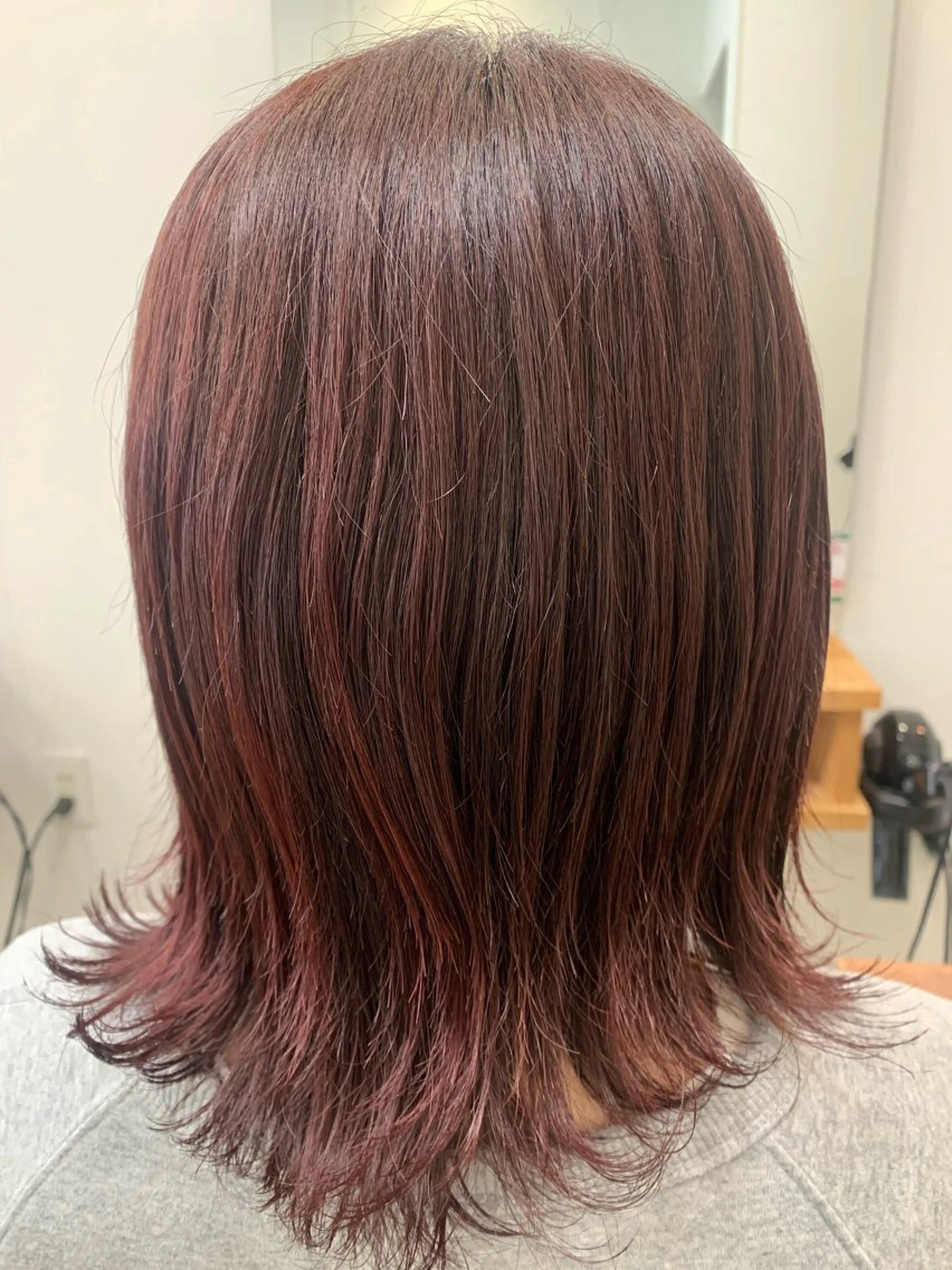 ミディアム カラー レッドカラー S-TAGE喜連瓜破所属・S-TAGE Anna.Hのヘアスタイル