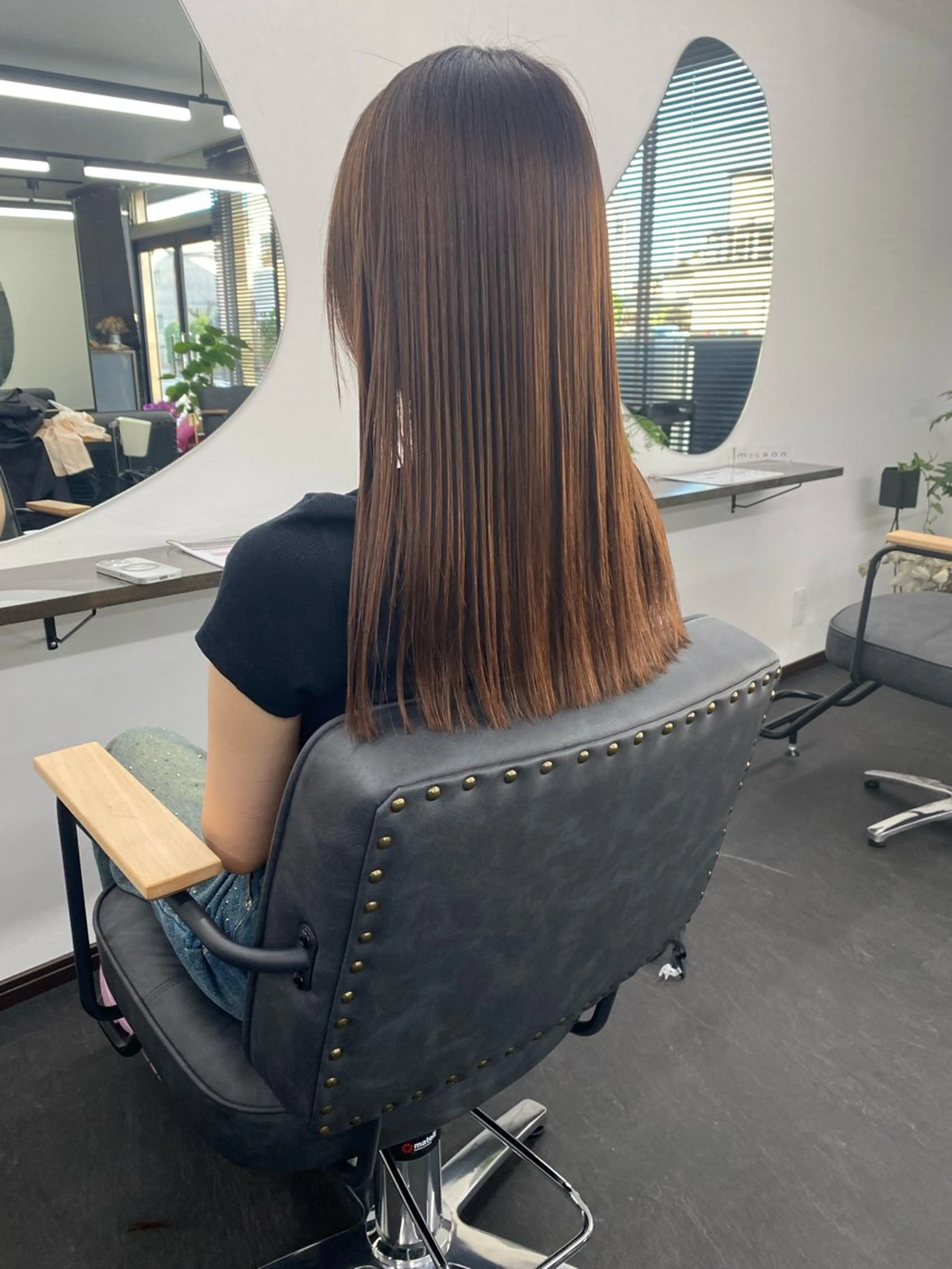 セミロング 髪質改善 Emitas.柳通り店所属・山﨑 大暉【ダブルカラー】のヘアスタイル