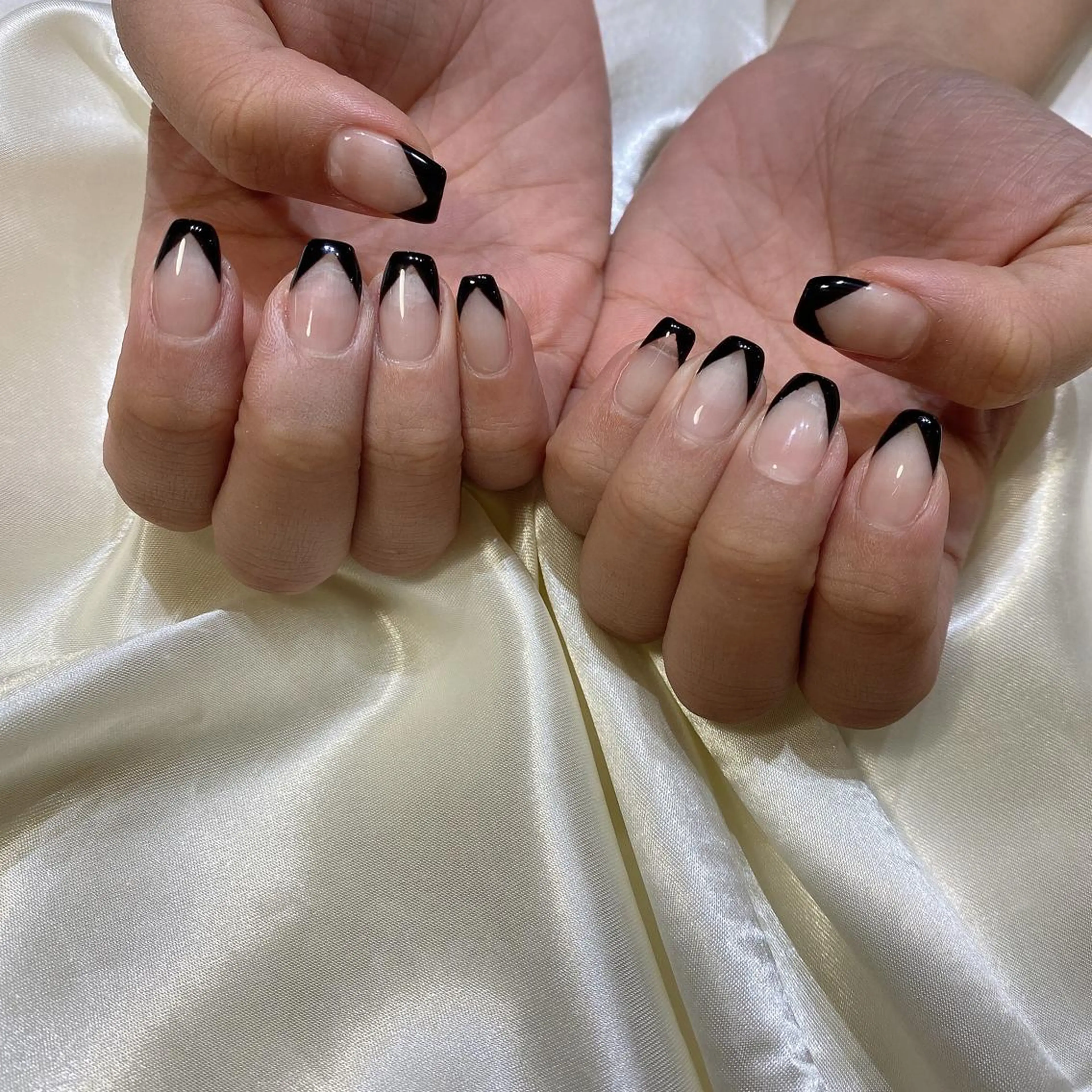 ネイル ハンドネイル 西岡 杏のネイルデザイン