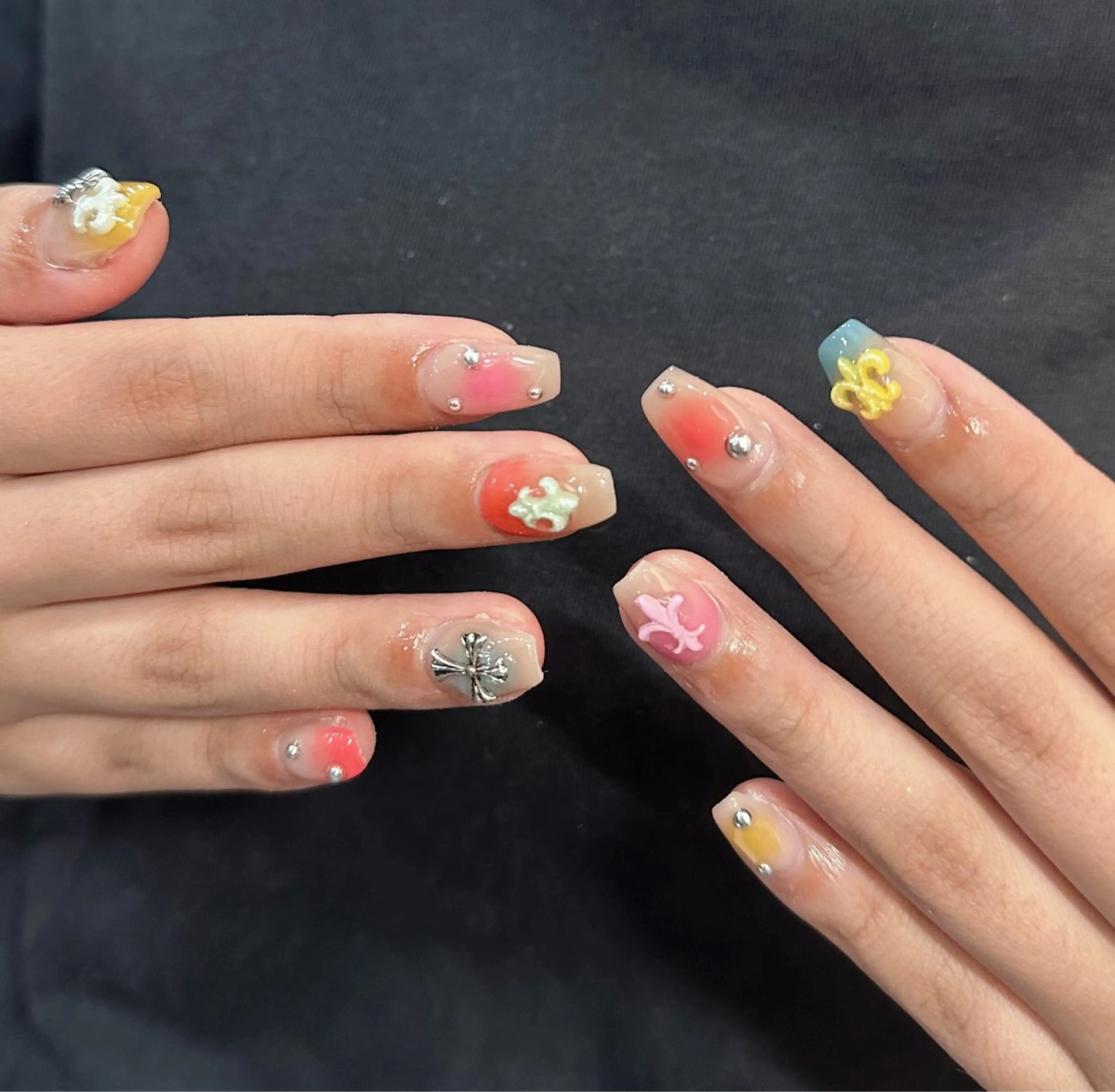 ネイル ハンドネイル LAVISH nanamiのネイルデザイン