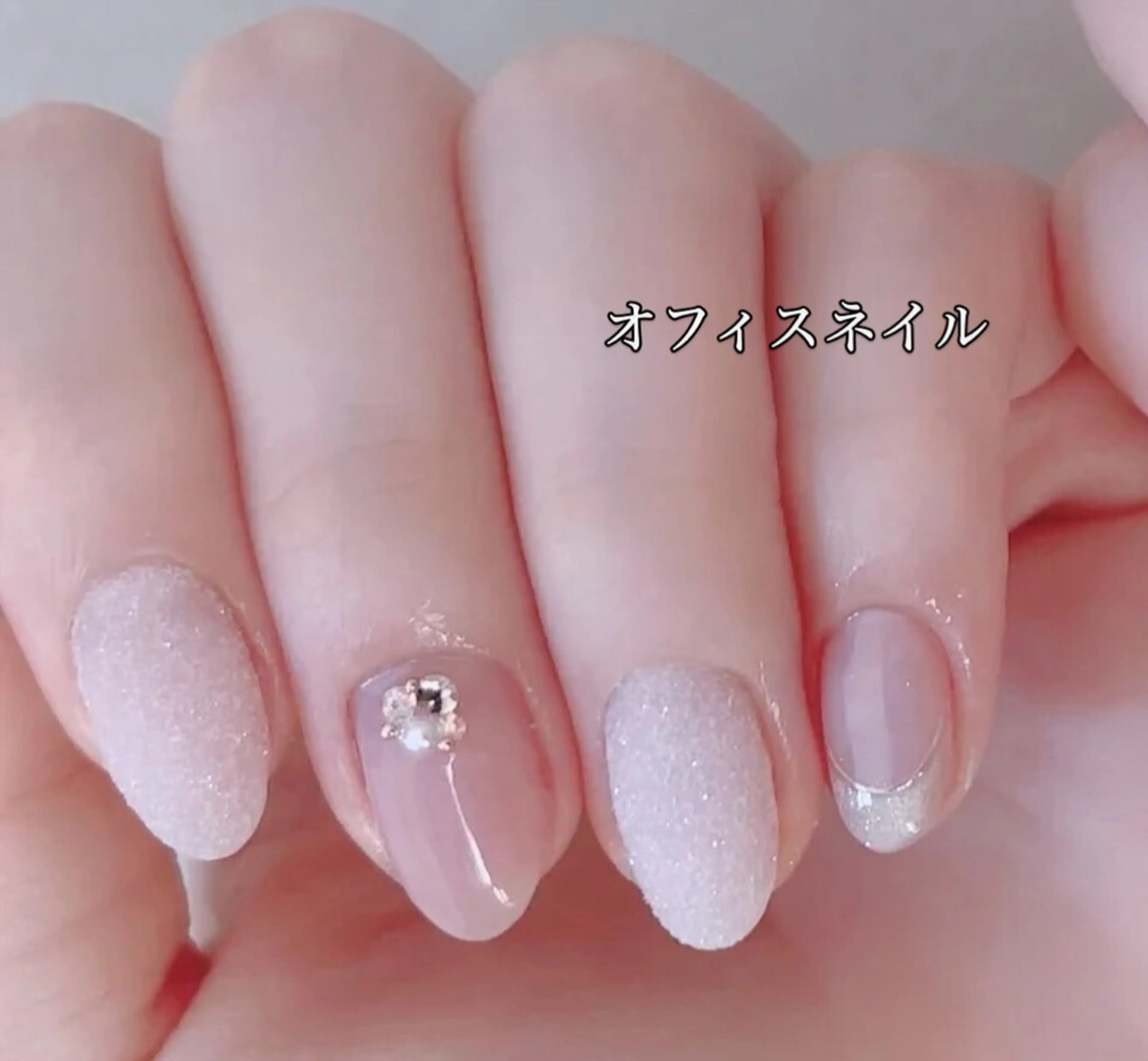 ネイル オフィスネイル ハンドネイル Roger 舞のネイルデザイン