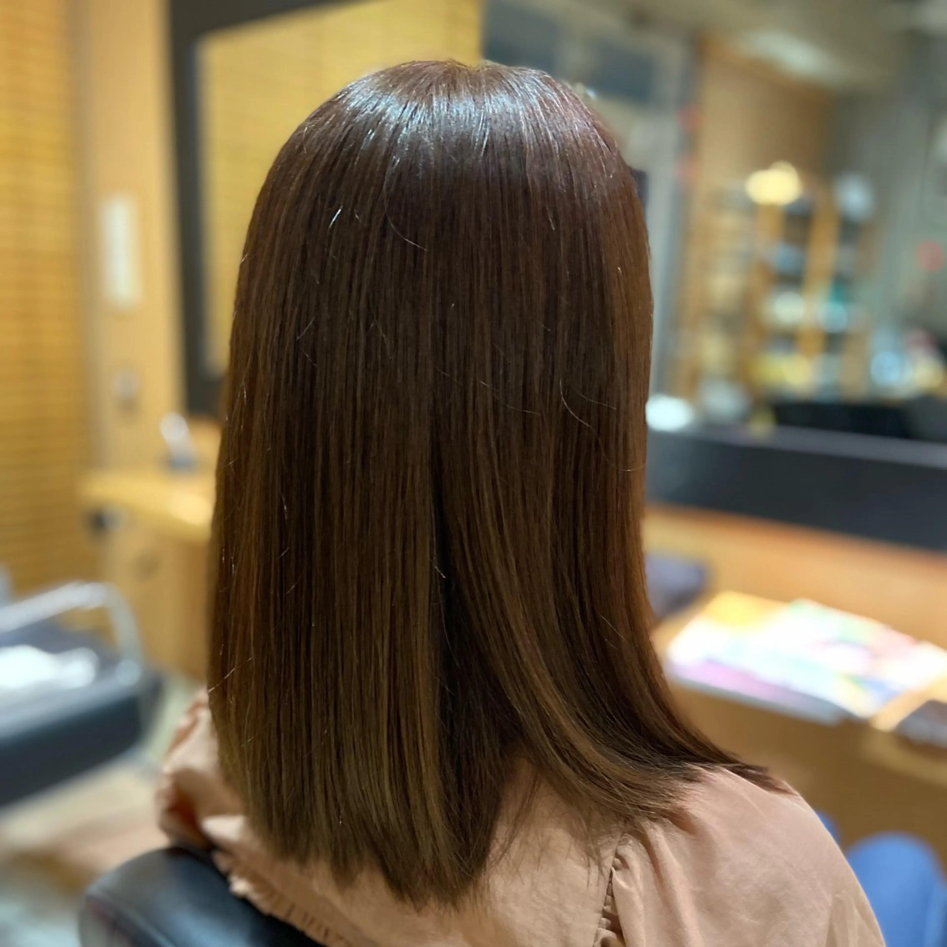 ミディアム カラー IWASHITA TAKESHIのヘアスタイル