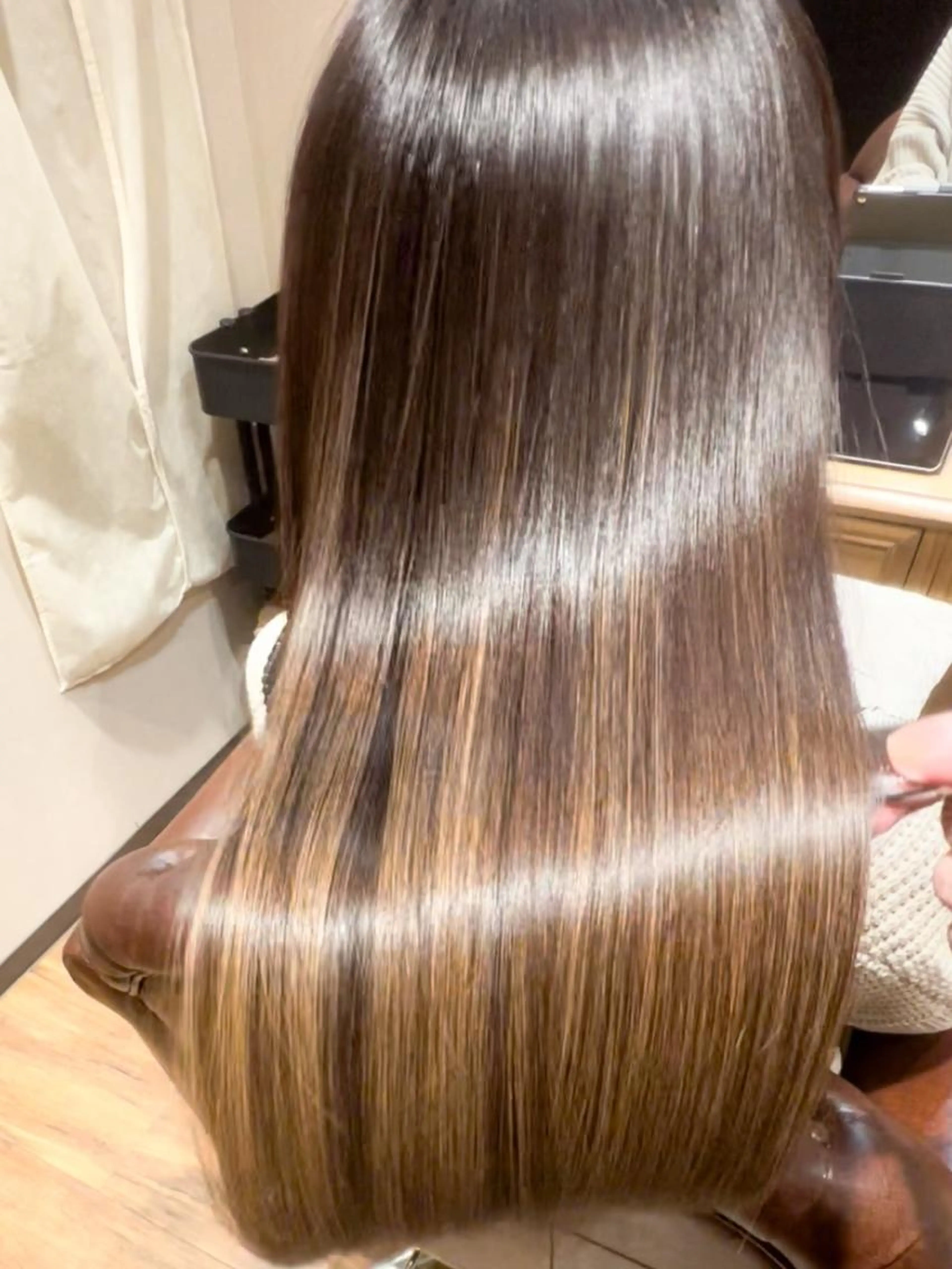 ⭐️メテオストレート＋カット＋髪質改善トリートメント⭐️艶々サラサラでやわらかな仕上がりに感動します✨の写真