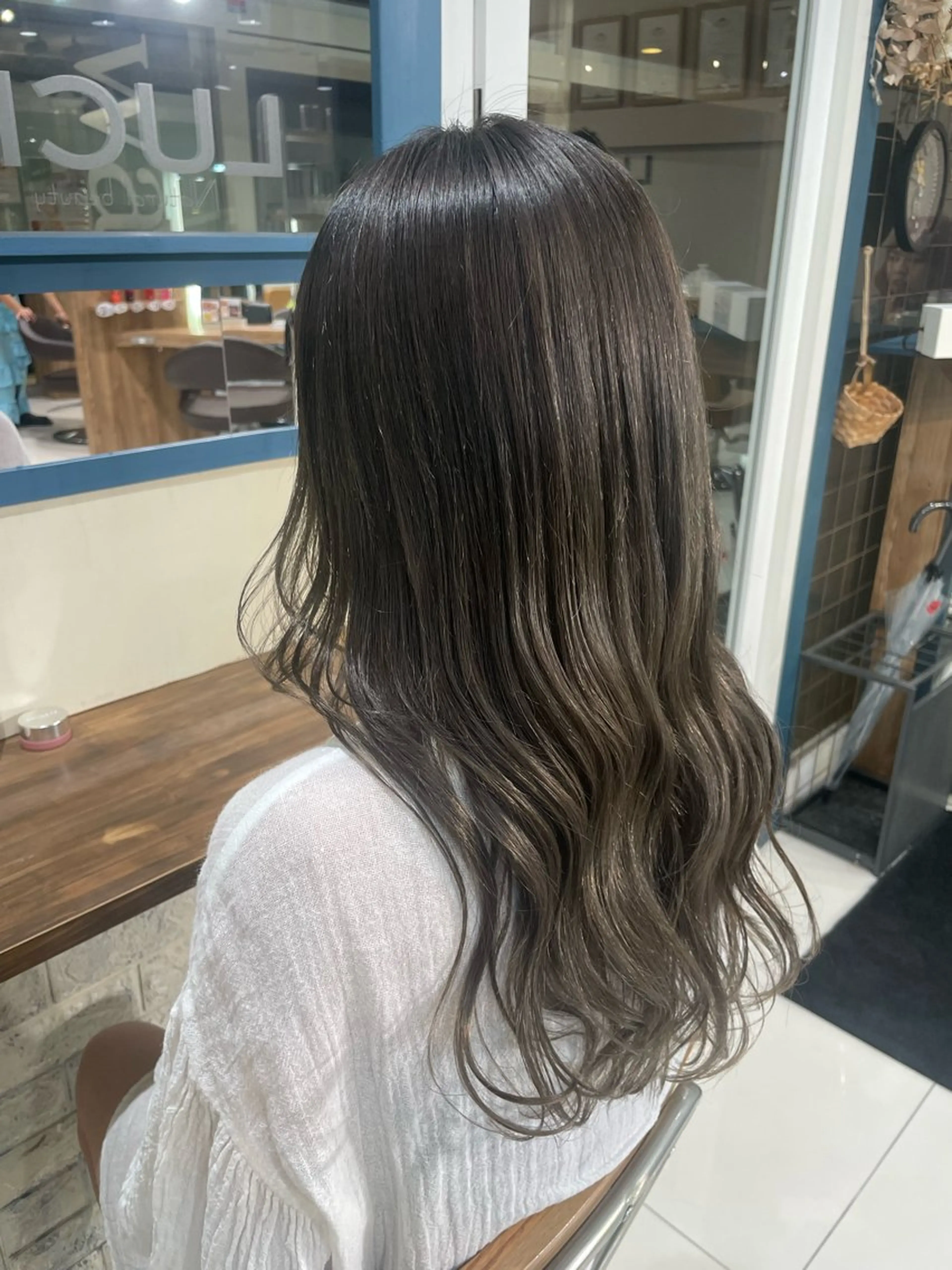 カラー luck みうのヘアスタイル