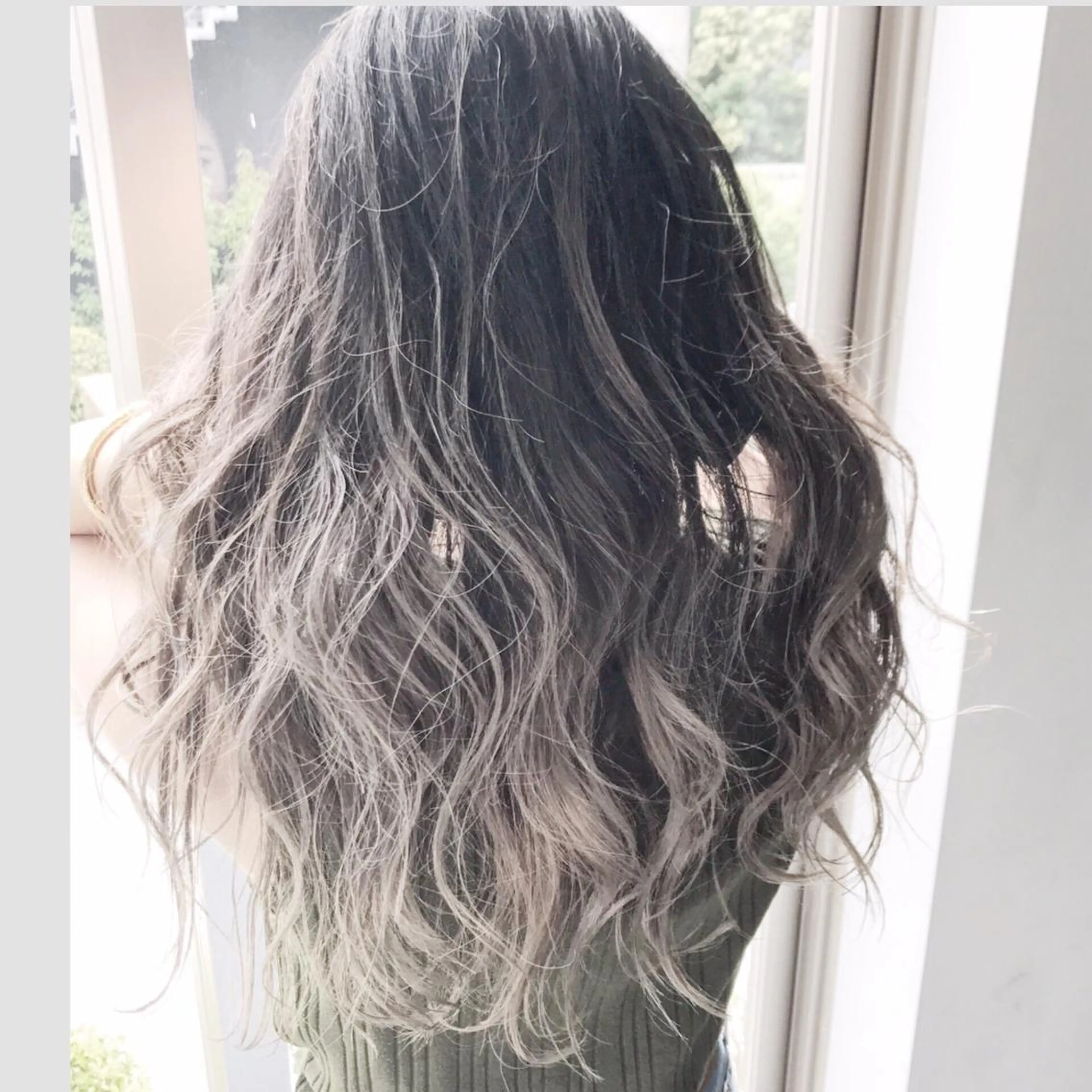 ロング カラー バレイヤージュ グラデーションカラー レイヤーカット ヘアカラー トリートメント DUMBO所属・【完全マンツー 恵比寿】佐藤 翔のヘアスタイル