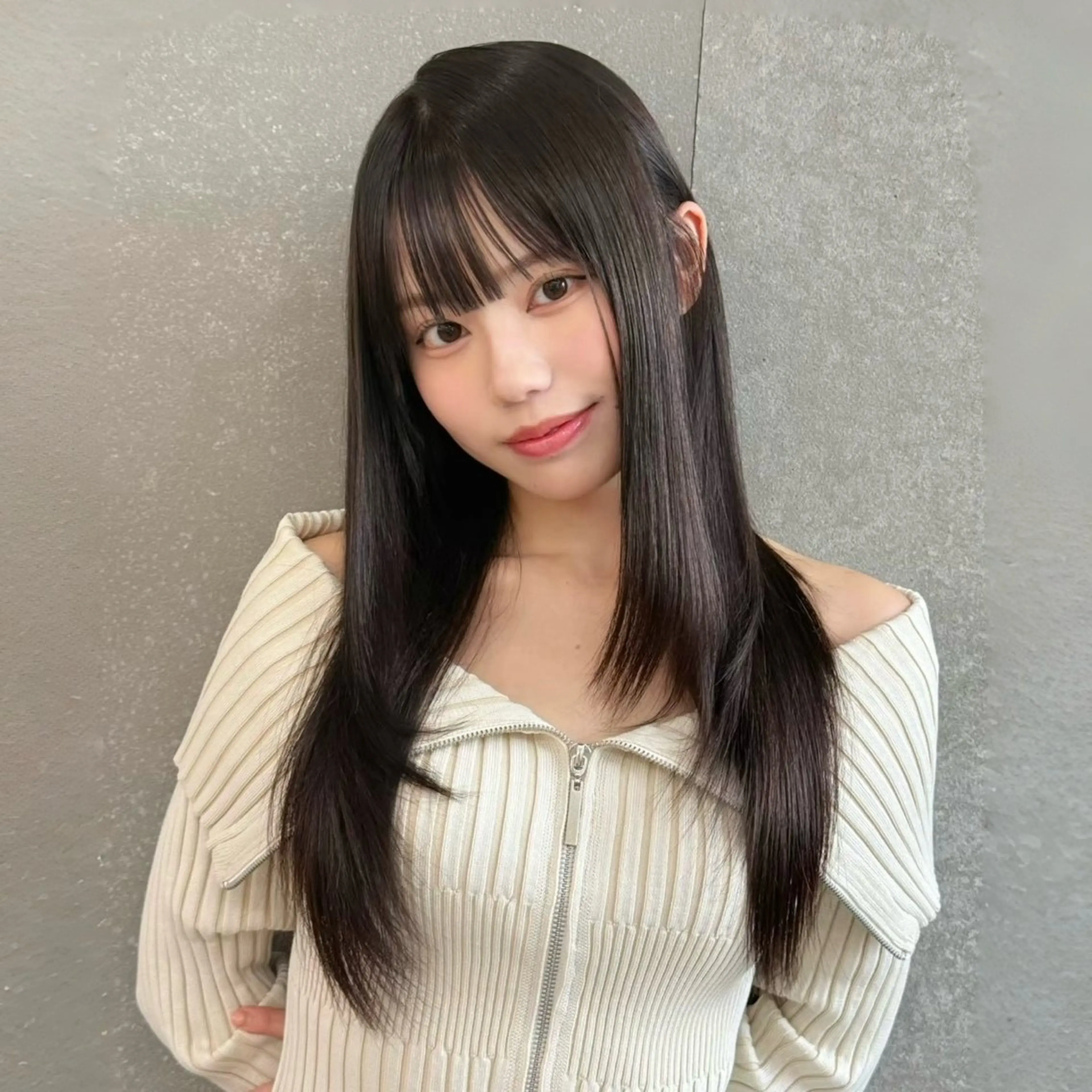 セミロング カラー カット 縮毛矯正 トリートメント 髪質改善|透明 感カラー🩵レイヤーのヘアスタイル