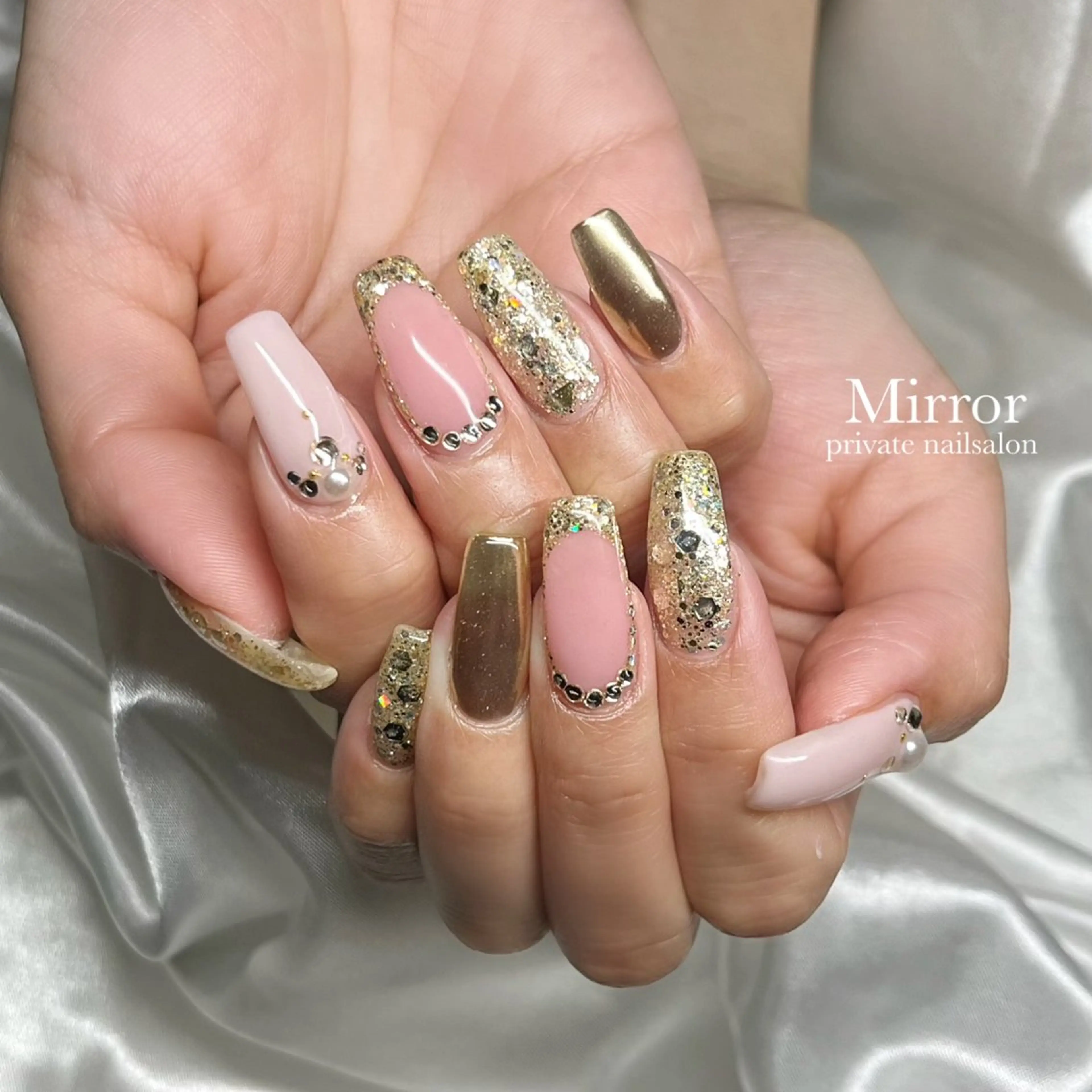 ネイル nailsalon Mirrorのネイルデザイン