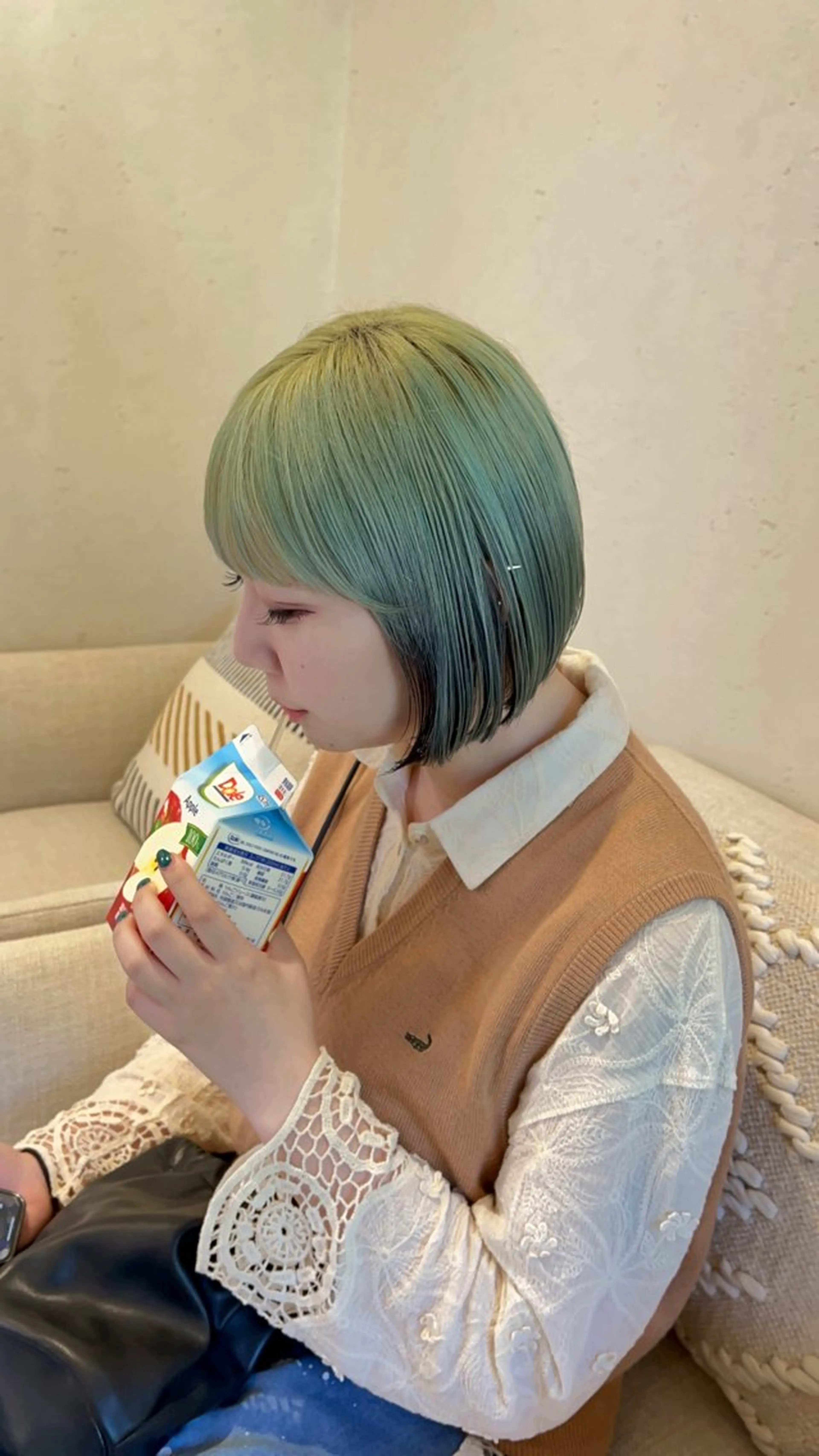 ミディアム ボブ カット amiehairroom所属・むらたナチュラルパー マ🌀透明感カラーのヘアスタイル