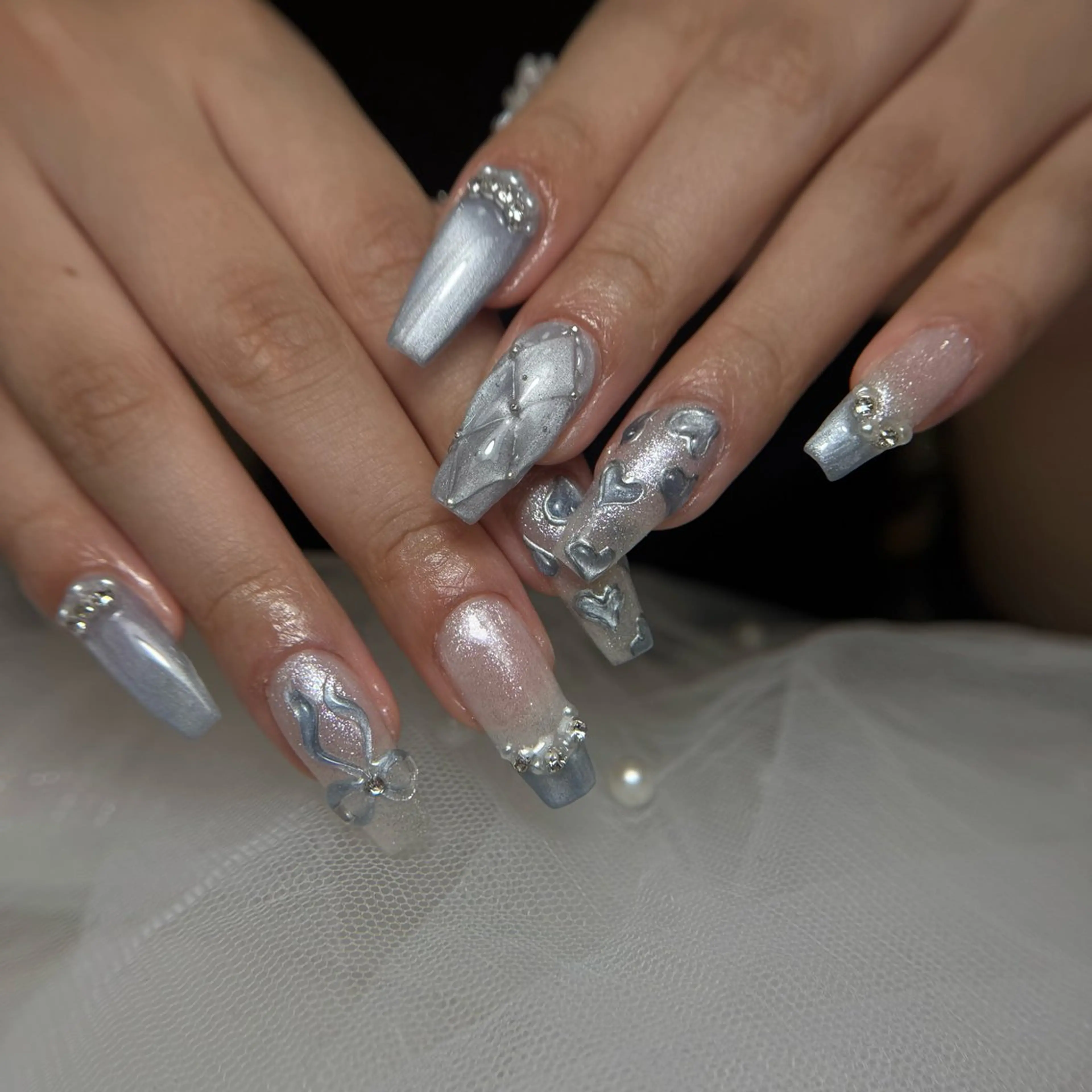 ネイル フレンチネイル グラデーション 韓国ネイル マグネットネイル シンプルネイル ハンドネイル CoMo Nail Studio所属・CoMo Nailのネイルデザイン