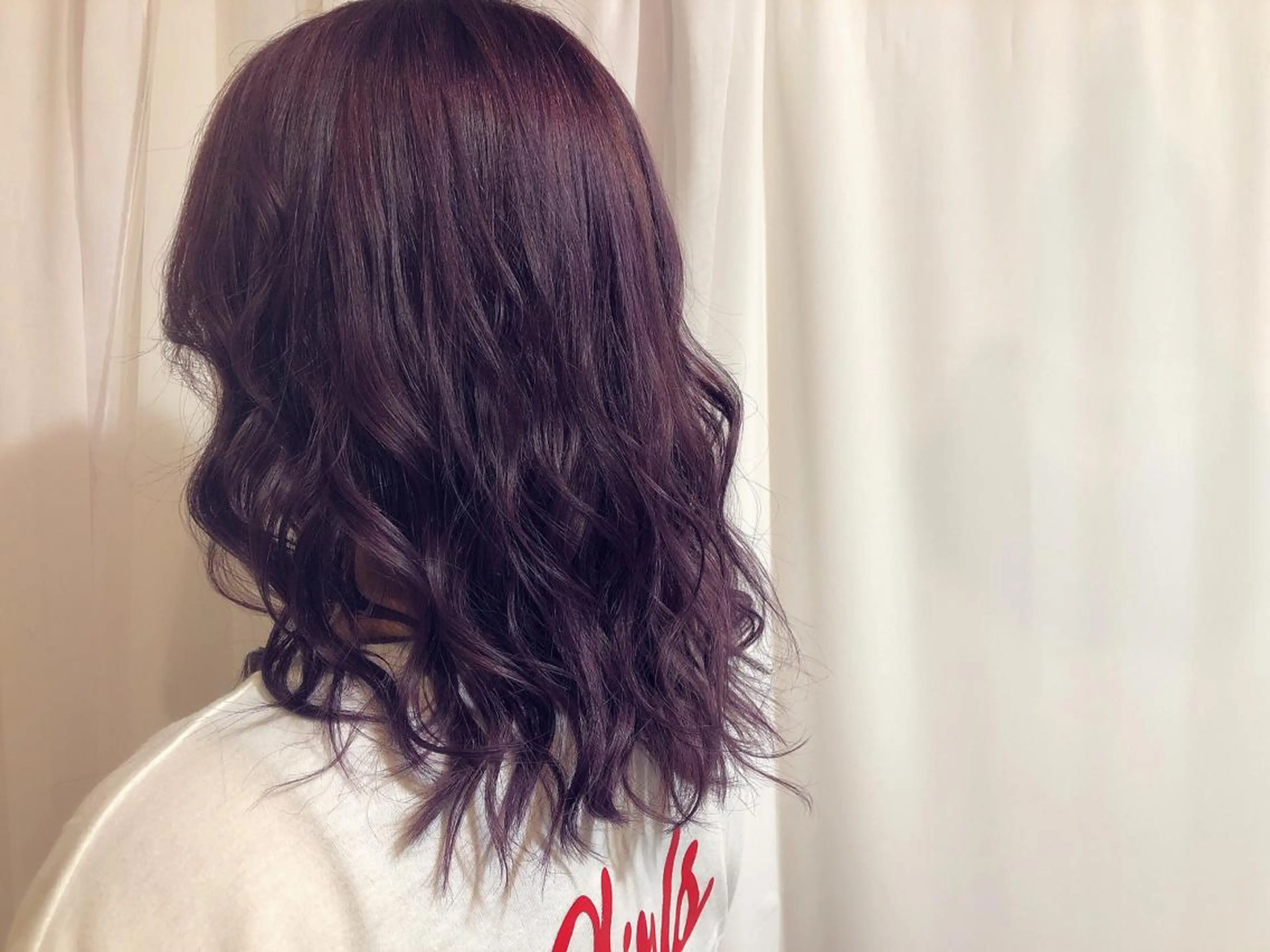 セミロング カラー ブリーチ ブルーカラー 透明感カラー ハイトーンカラー バイオレットカラー パ ルのヘアスタイル