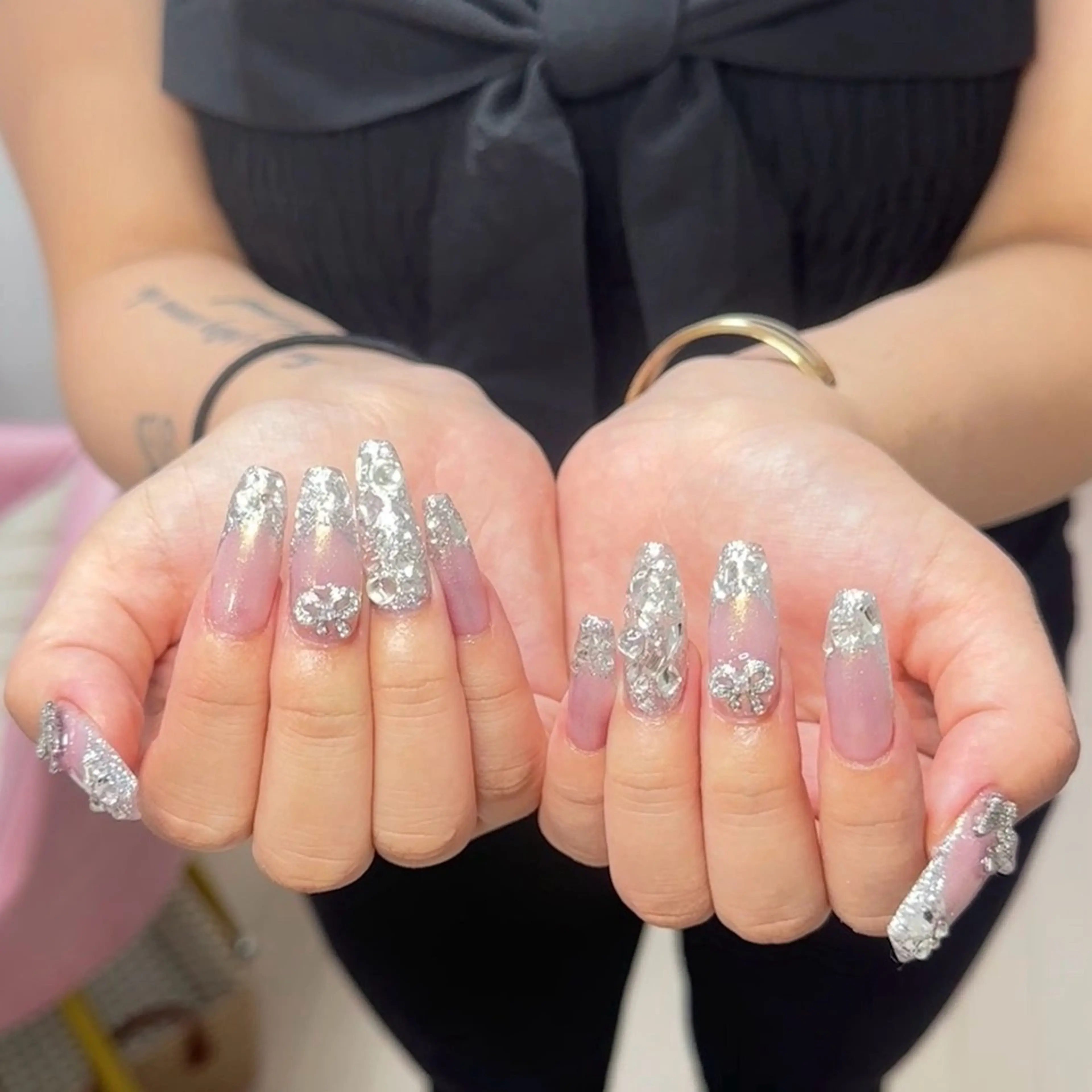 ネイル アートネイル オーロラネイル チークネイル フレンチネイル ガラスフレンチ 🎀セ リ🎀のネイルデザイン