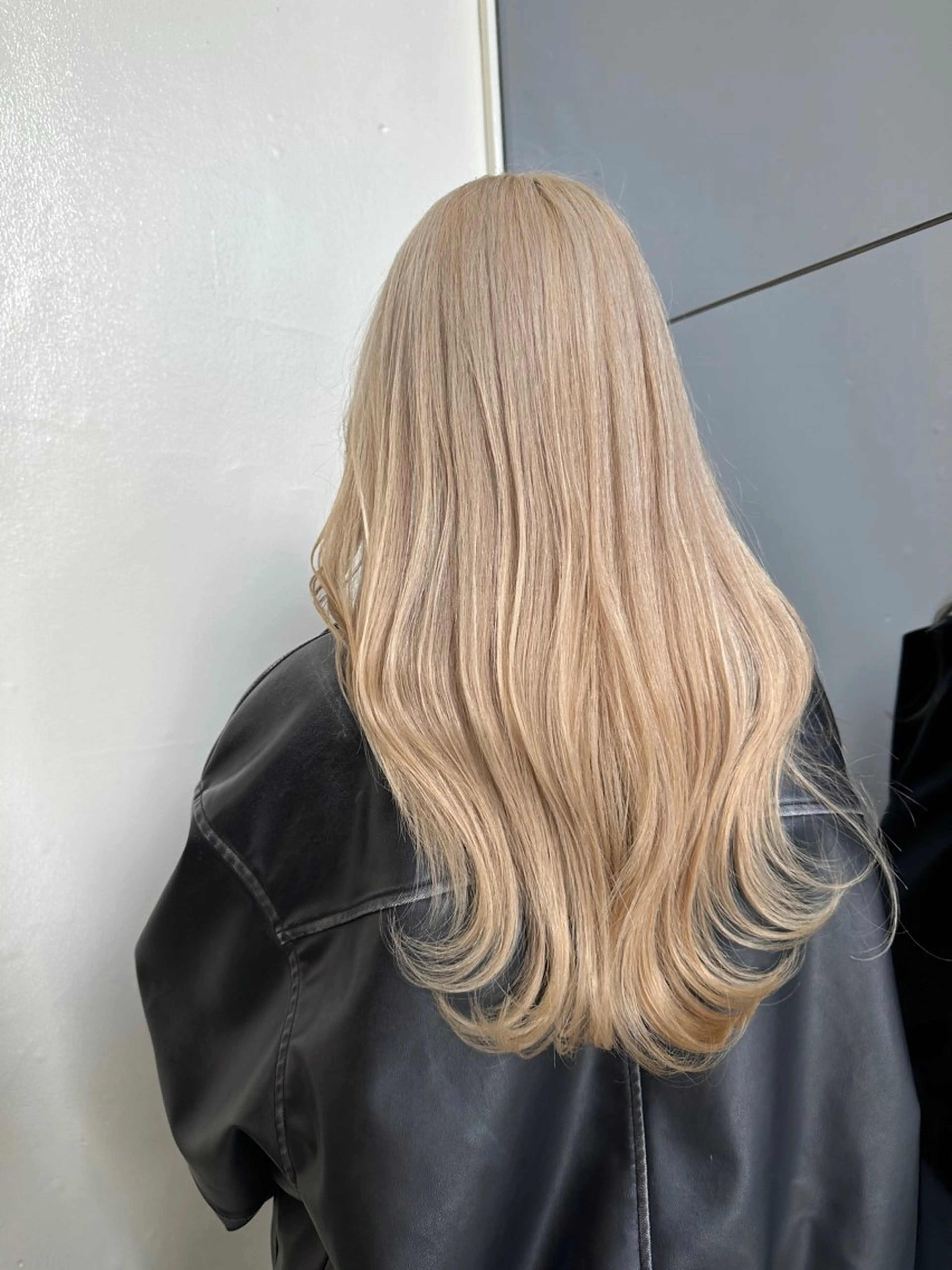 カラー 八村 一花のヘアスタイル