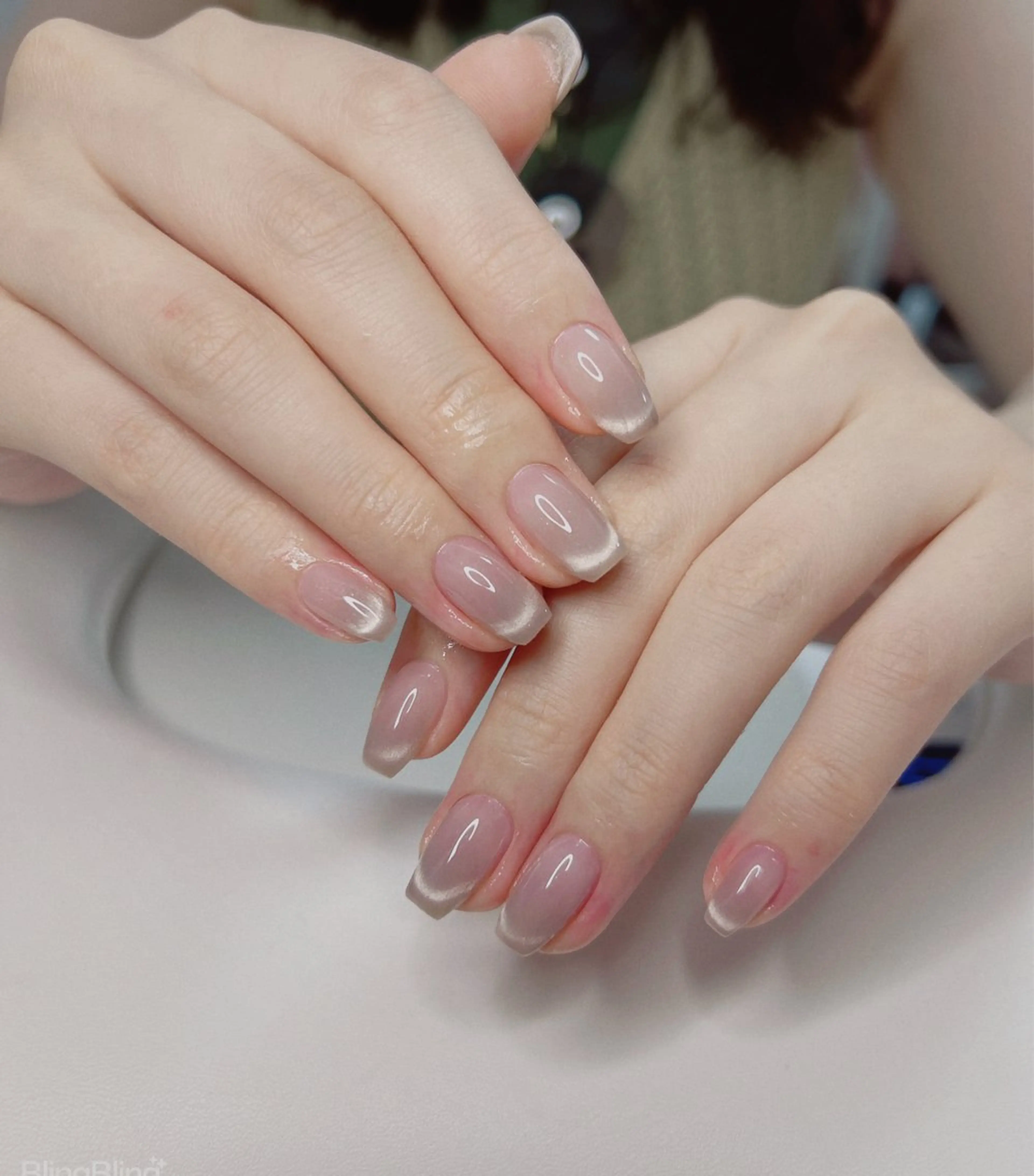 ネイル オーロラネイル 長さ出し フットネイル 韓国ネイル ラメ(グリッター) ハンドネイル 👍thumbs up nail👍のネイルデザイン