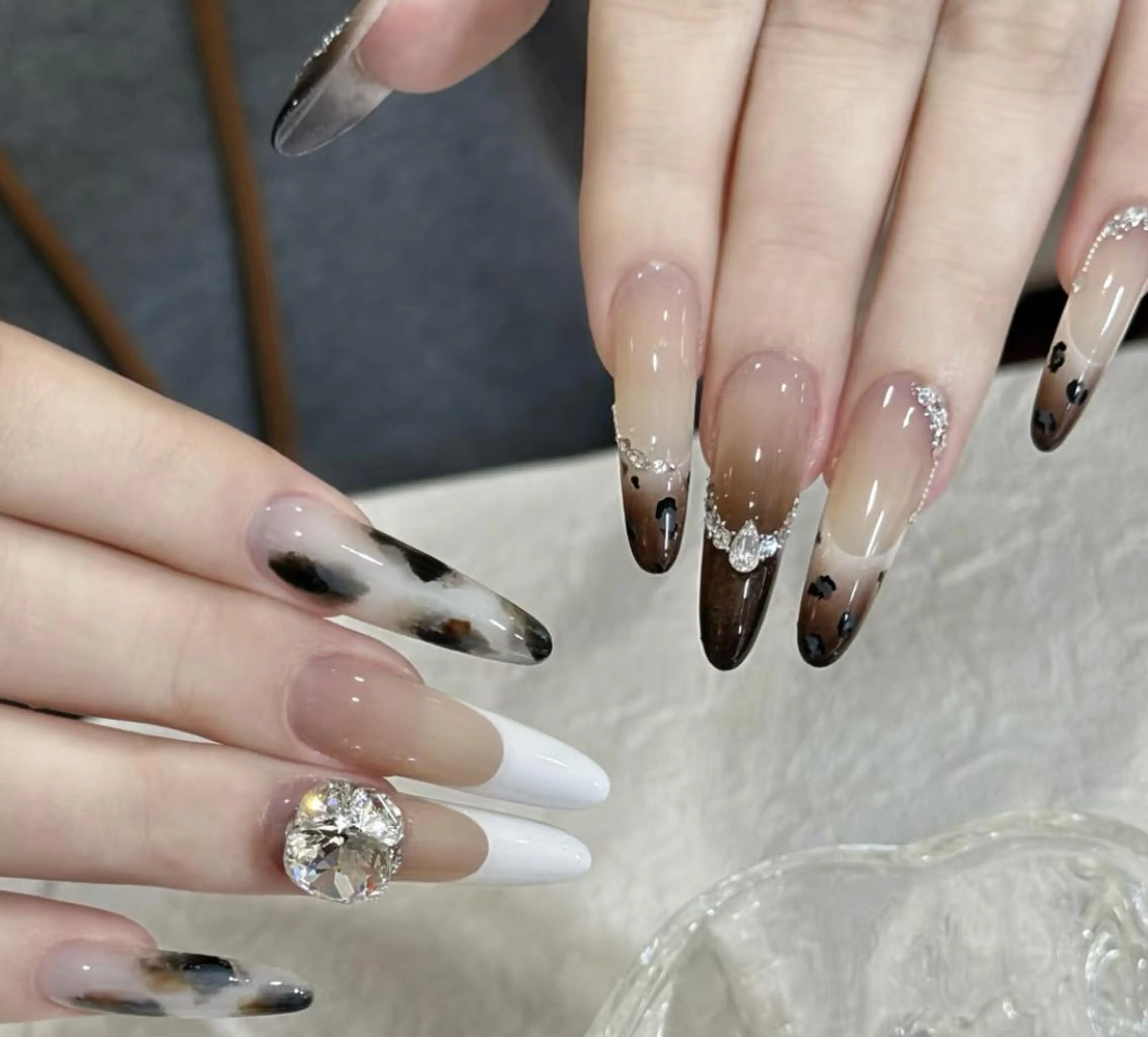 ネイル ハンドネイル 🎀 Ayaka_nailのネイルデザイン